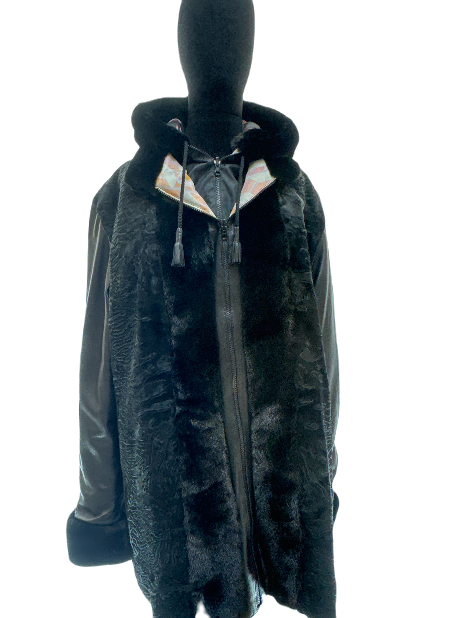 Black swakara reversible with face fabric