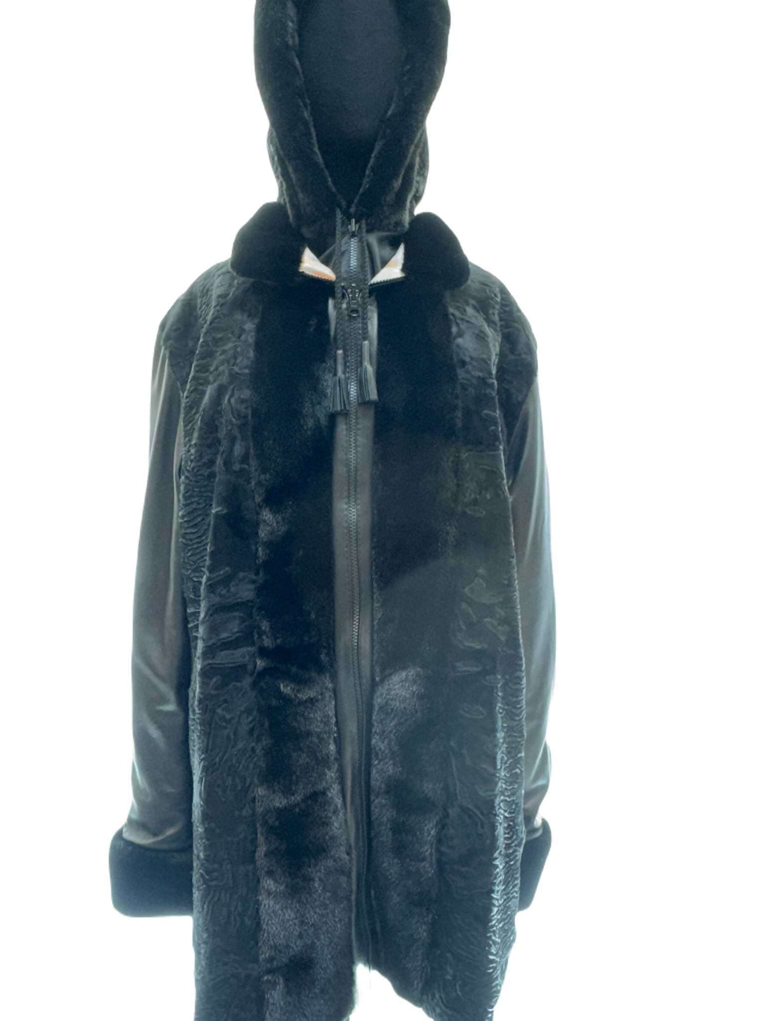 Black swakara reversible with face fabric