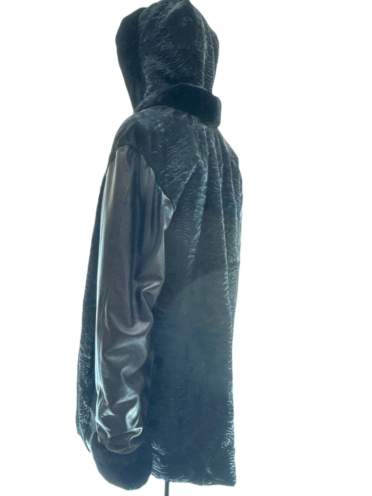 Black swakara reversible with face fabric
