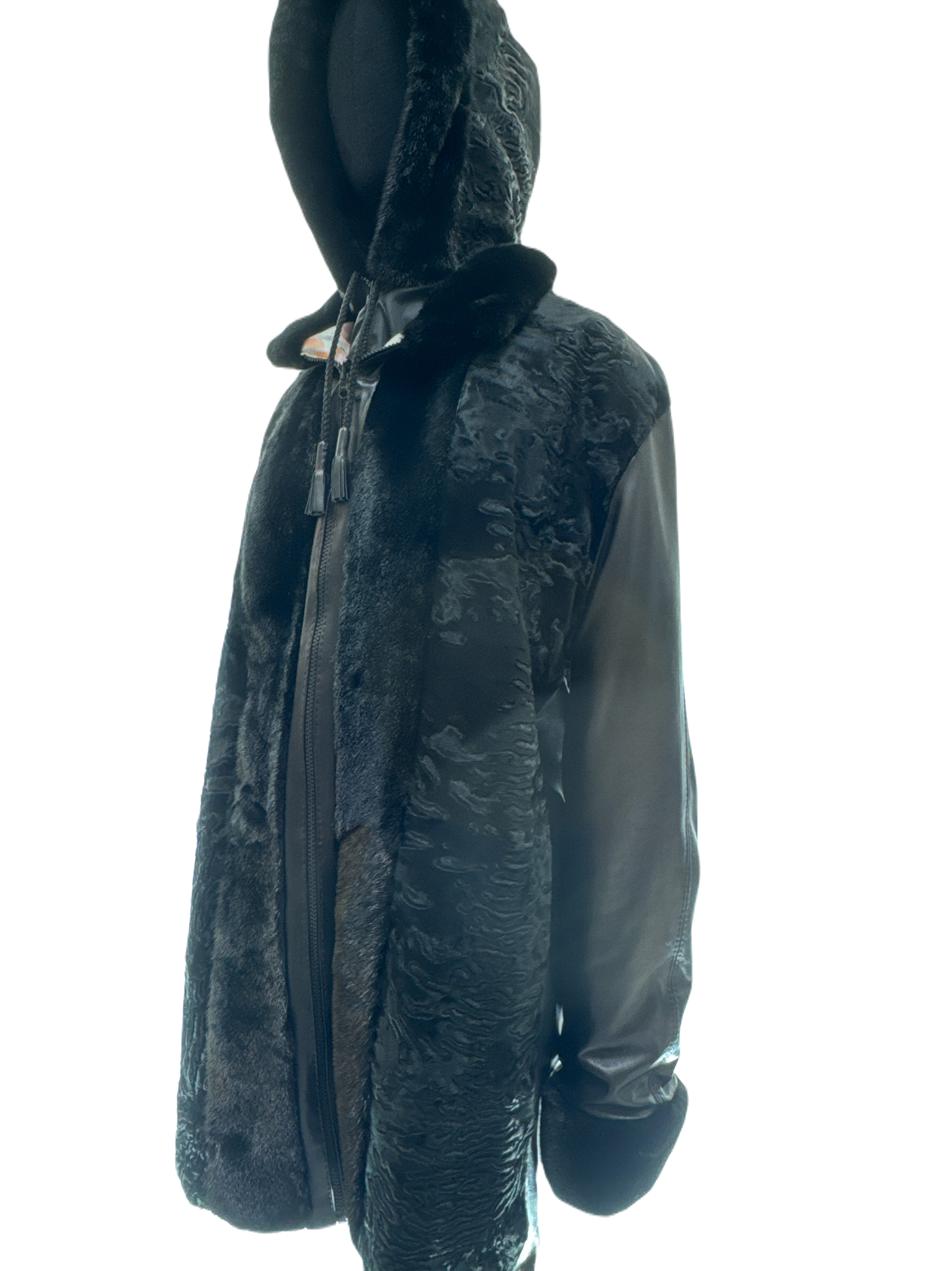 Black swakara reversible with face fabric