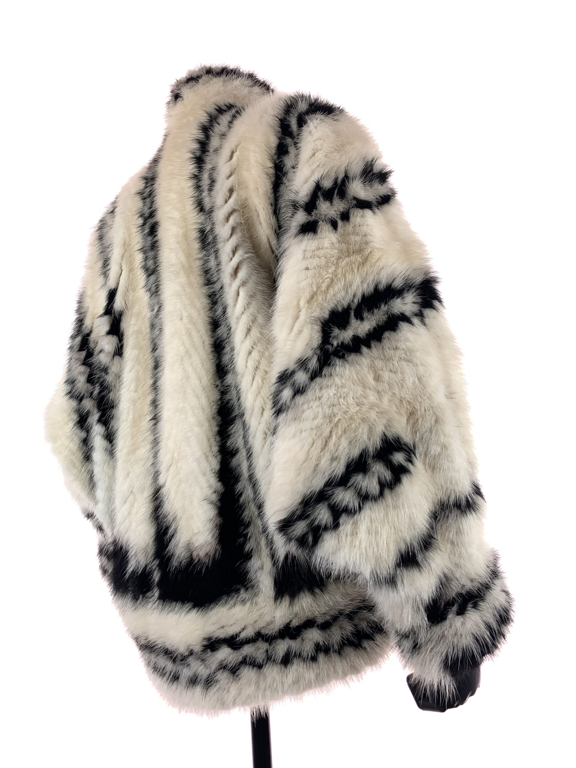 Black and off white mink portion jacket Chevron markery mink tail