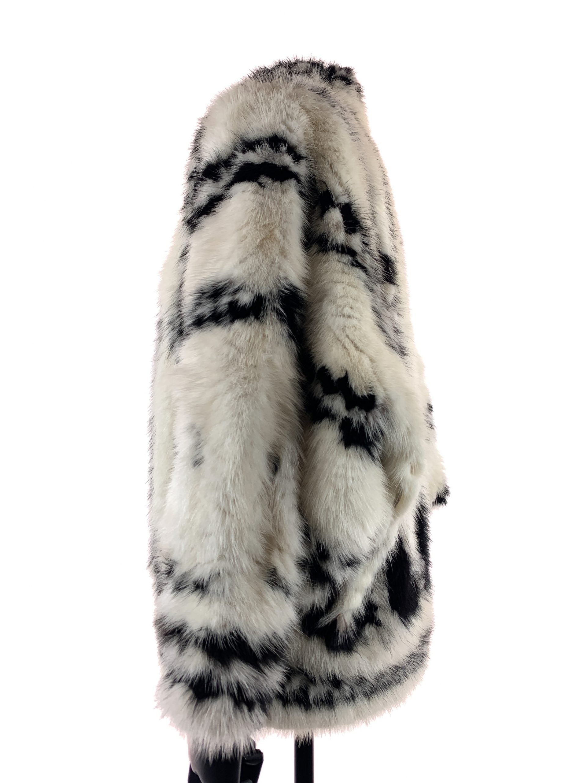 Black and off white mink portion jacket Chevron markery mink tail