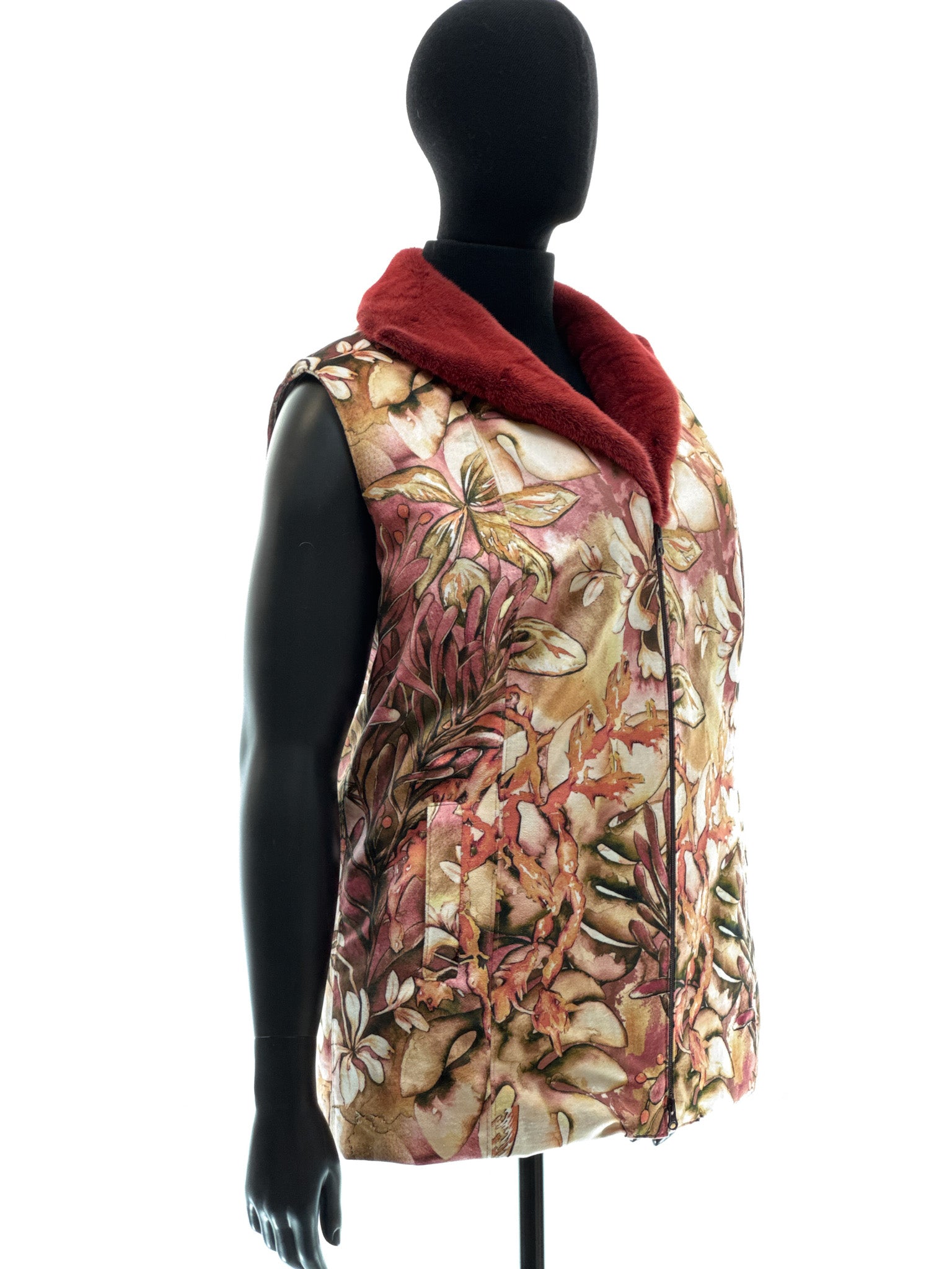 Fabric secret garden with red mink collar