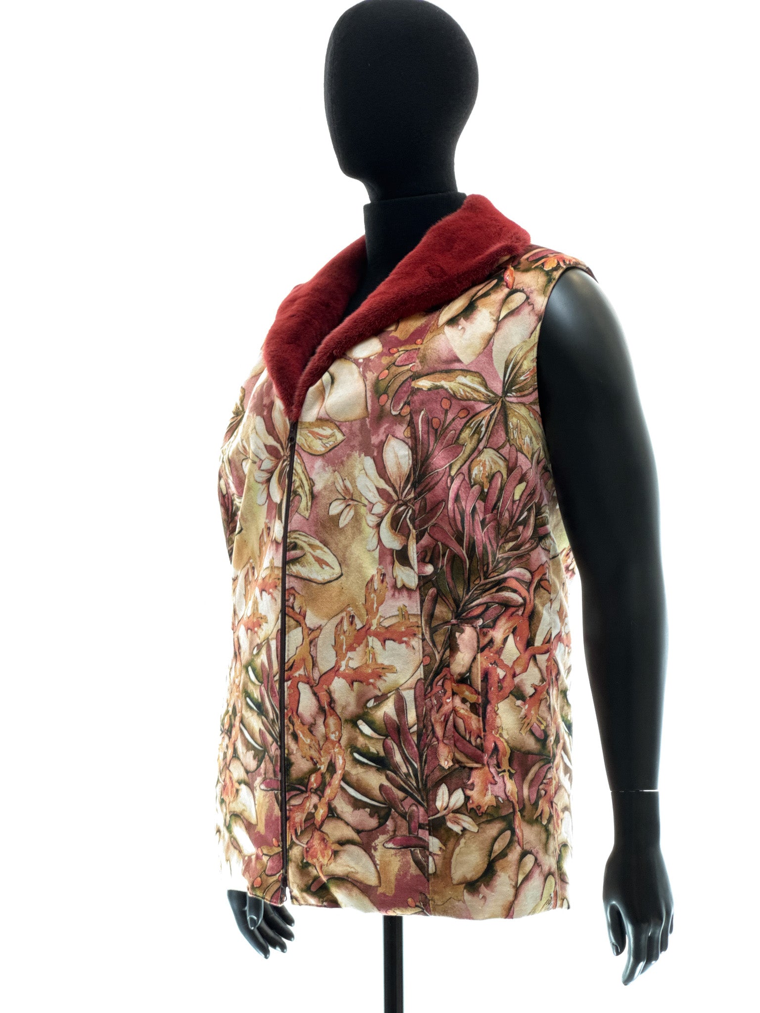 Fabric secret garden with red mink collar