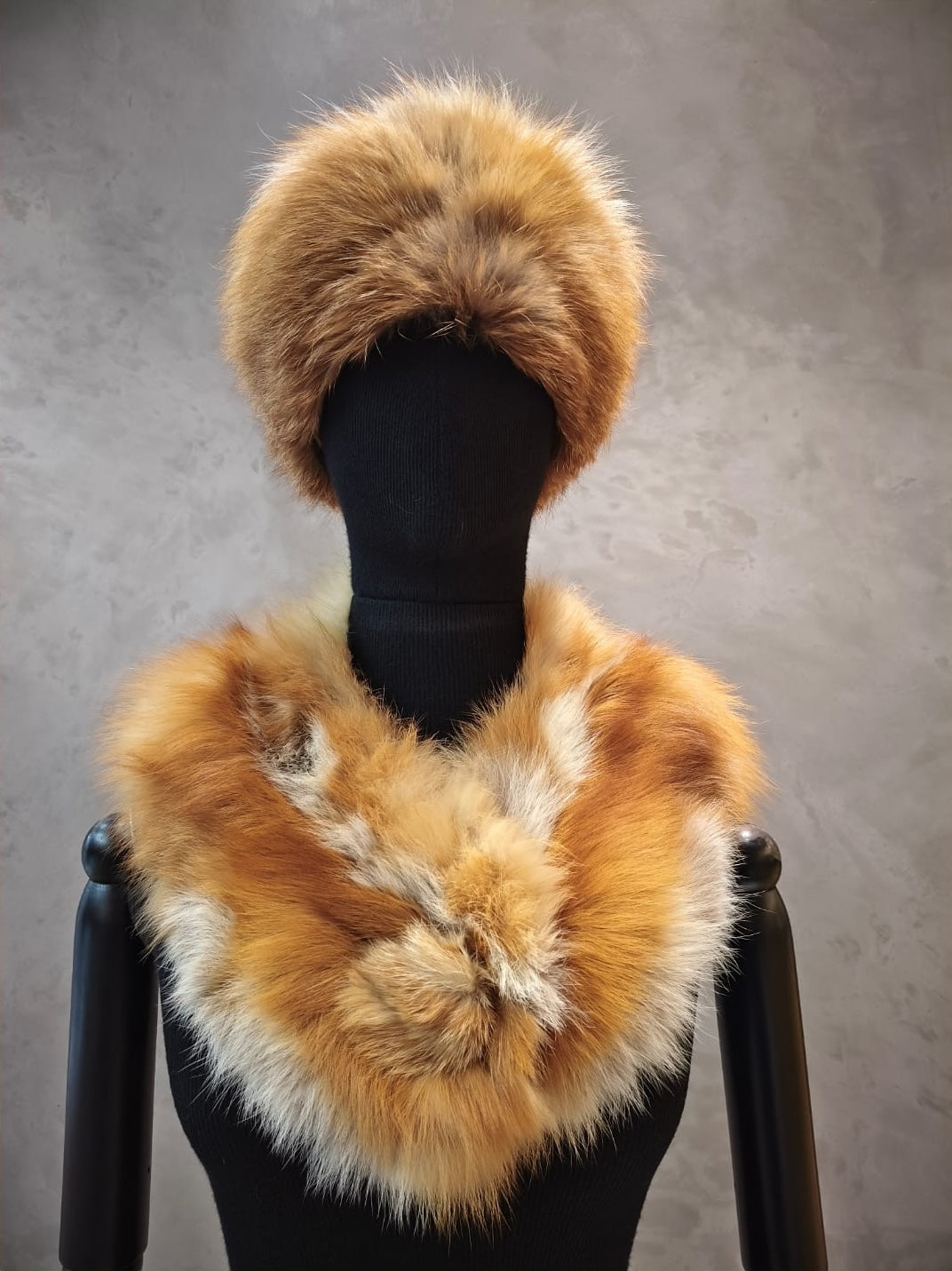 #14390.1 Canadian Red Fox Loose Collar With Matching Pillbox Hat