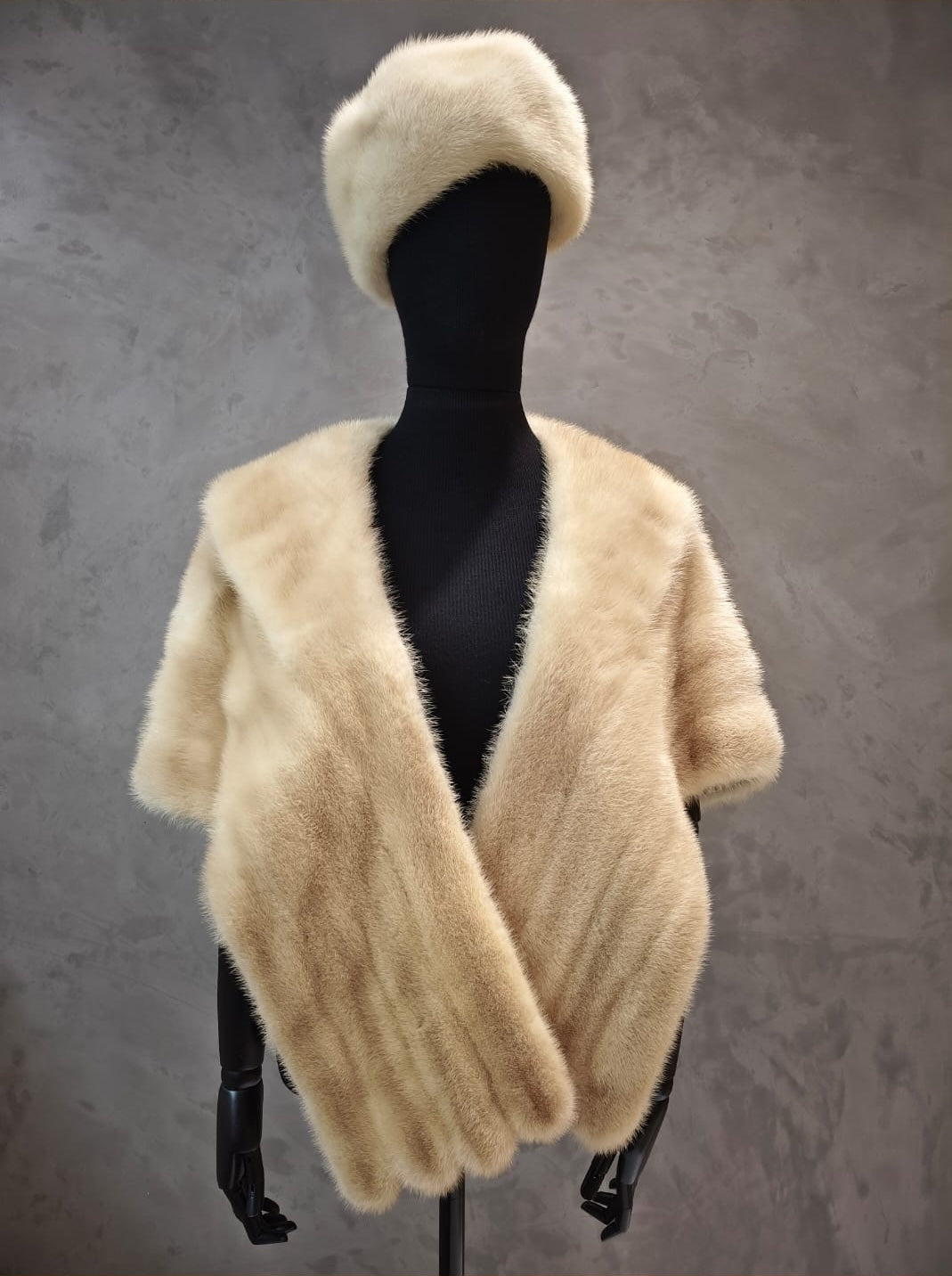 #14380 Azurine Mink Stole With Matching Hat