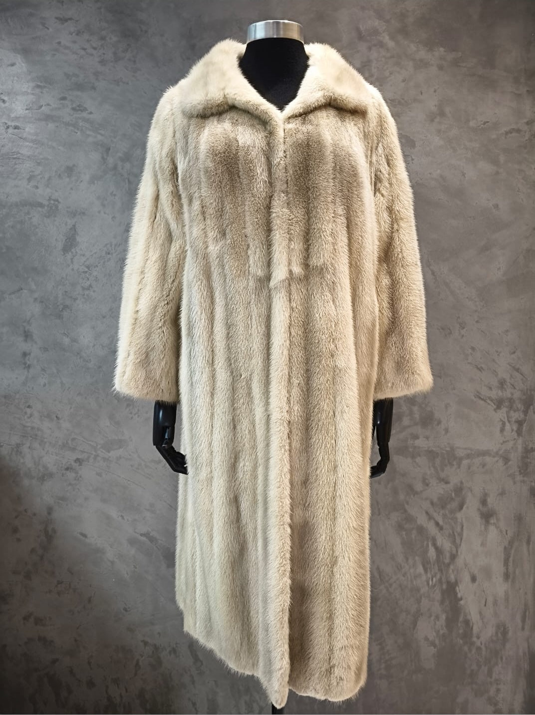 # 14216 Azurine Mink Coat