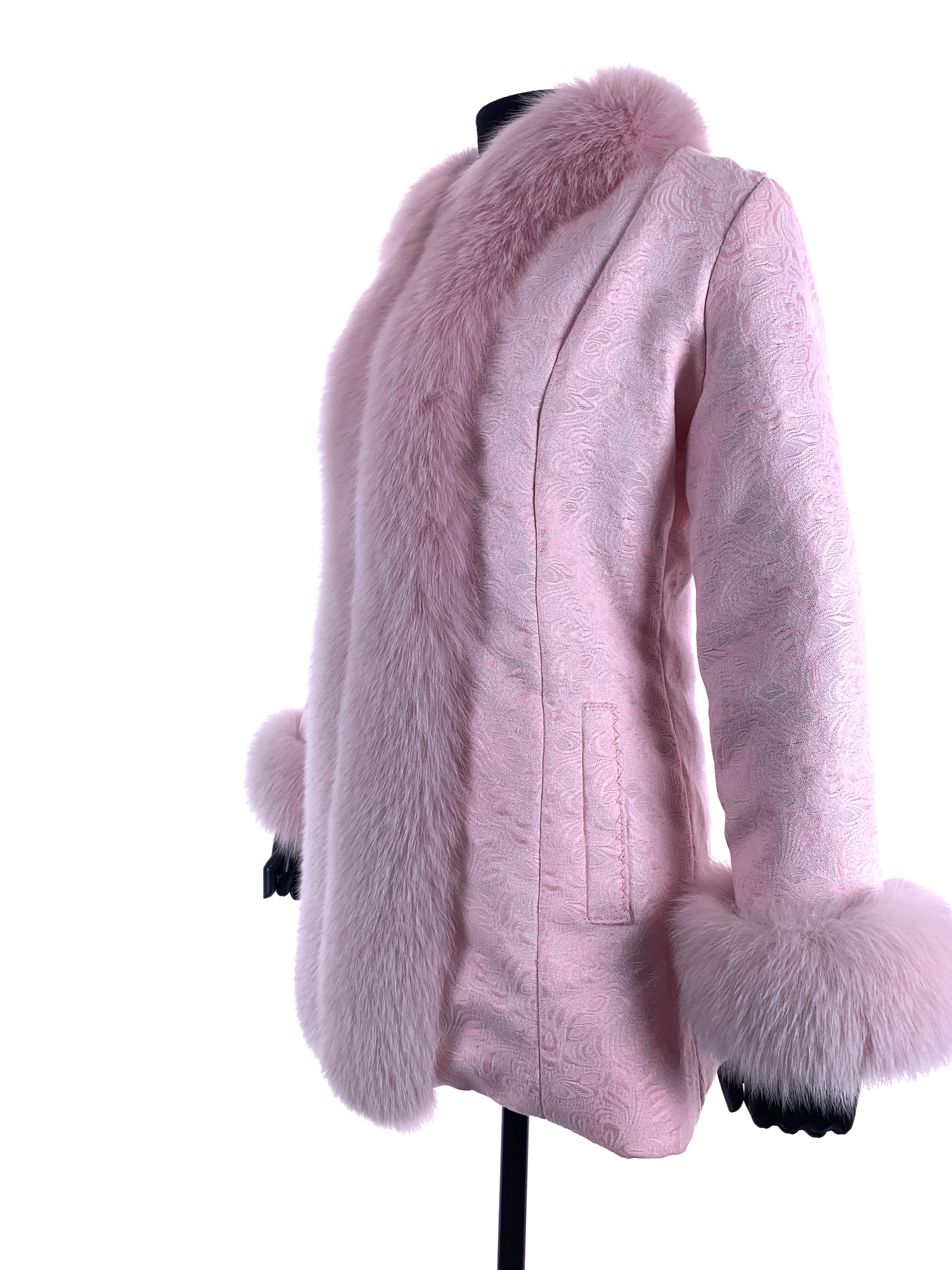 Pink-ascent-cloth-00020.jpg