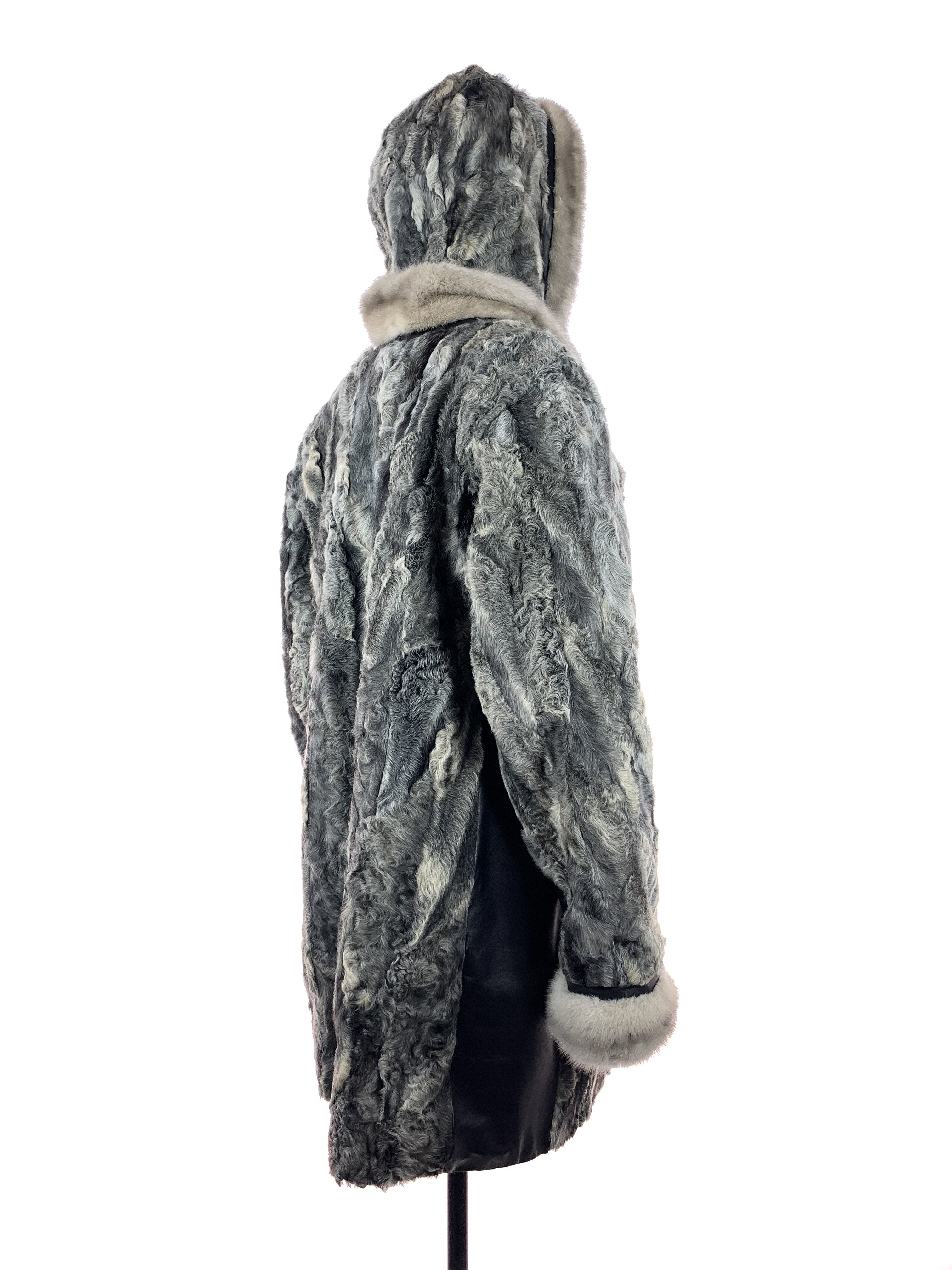 Snowboard-jacket-side-one-hood-up-00048.jpg