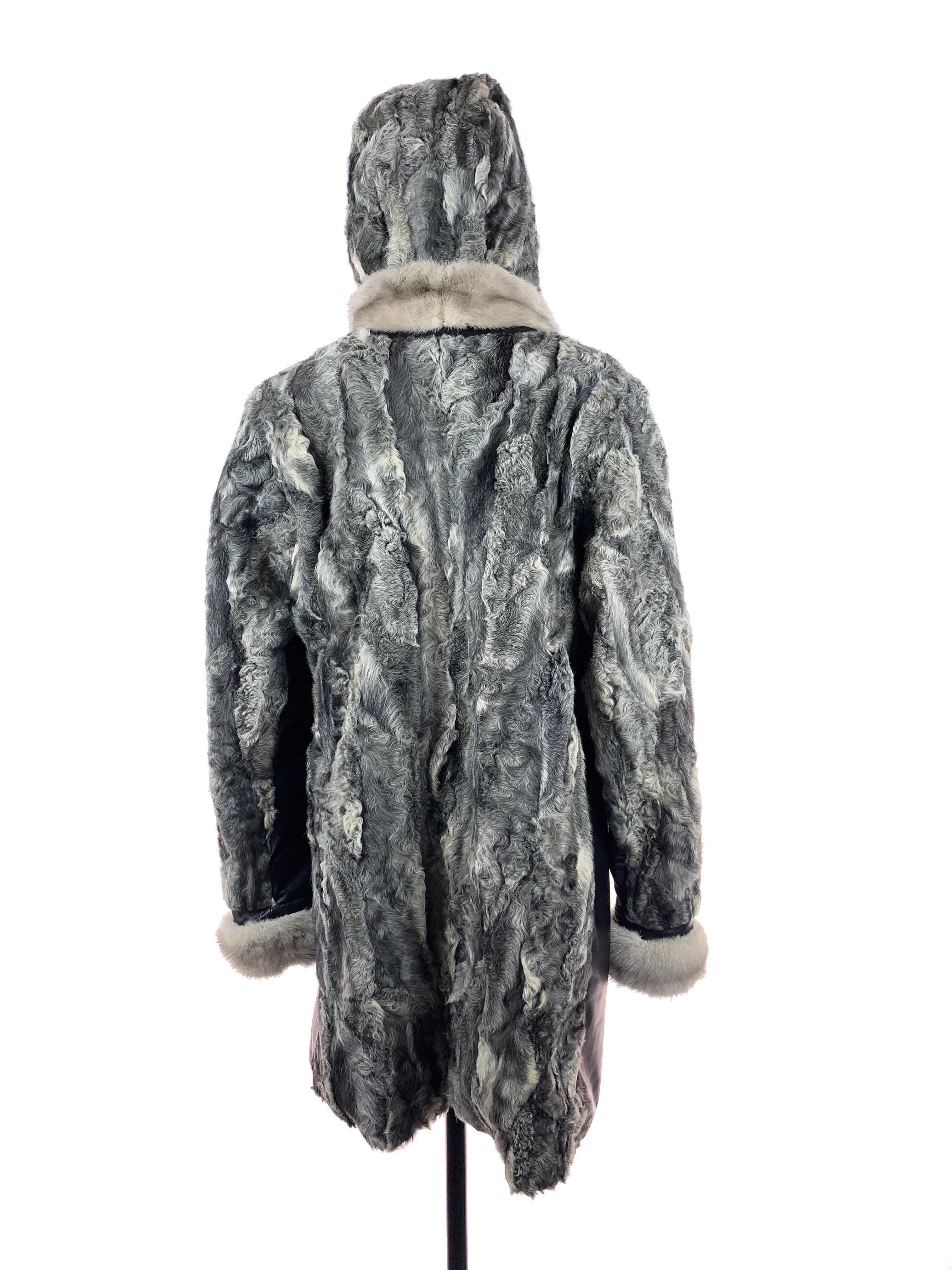 Snowboard-jacket-side-one-hood-up-00068.jpg