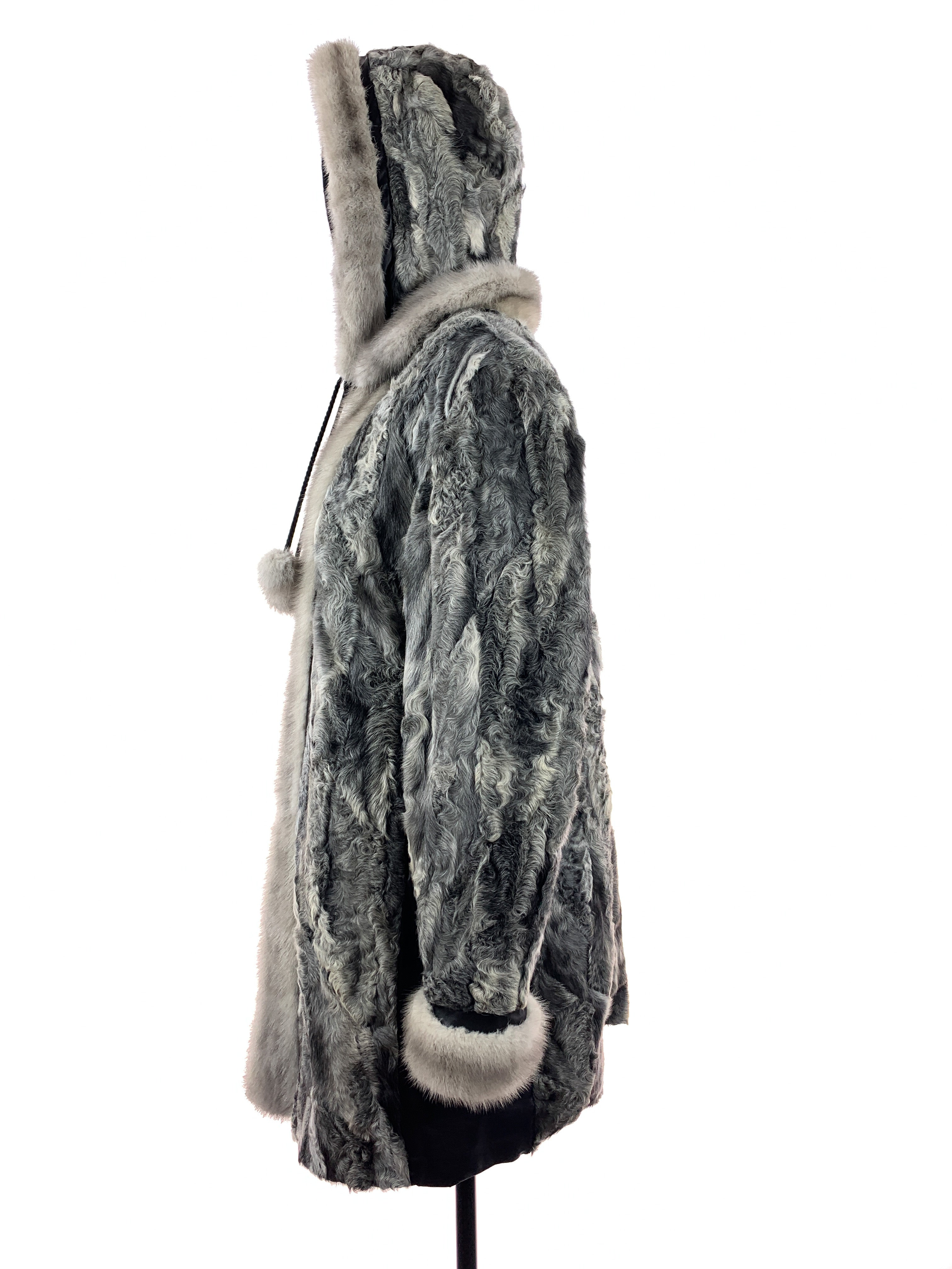 Snowboard-jacket-side-one-hood-up-00118.jpg