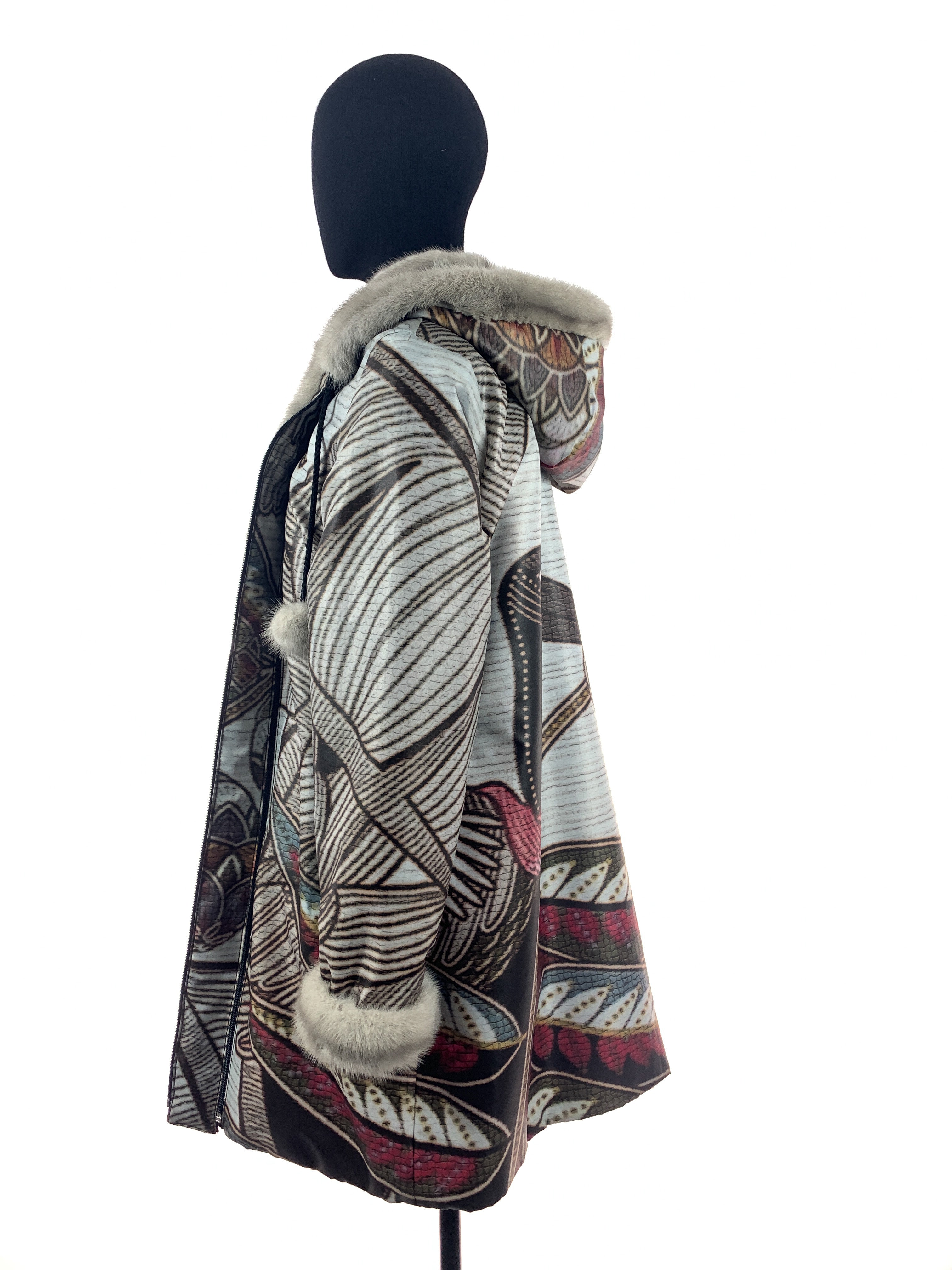 Snowboard-jacket-side-two-hood-down-00099.jpg