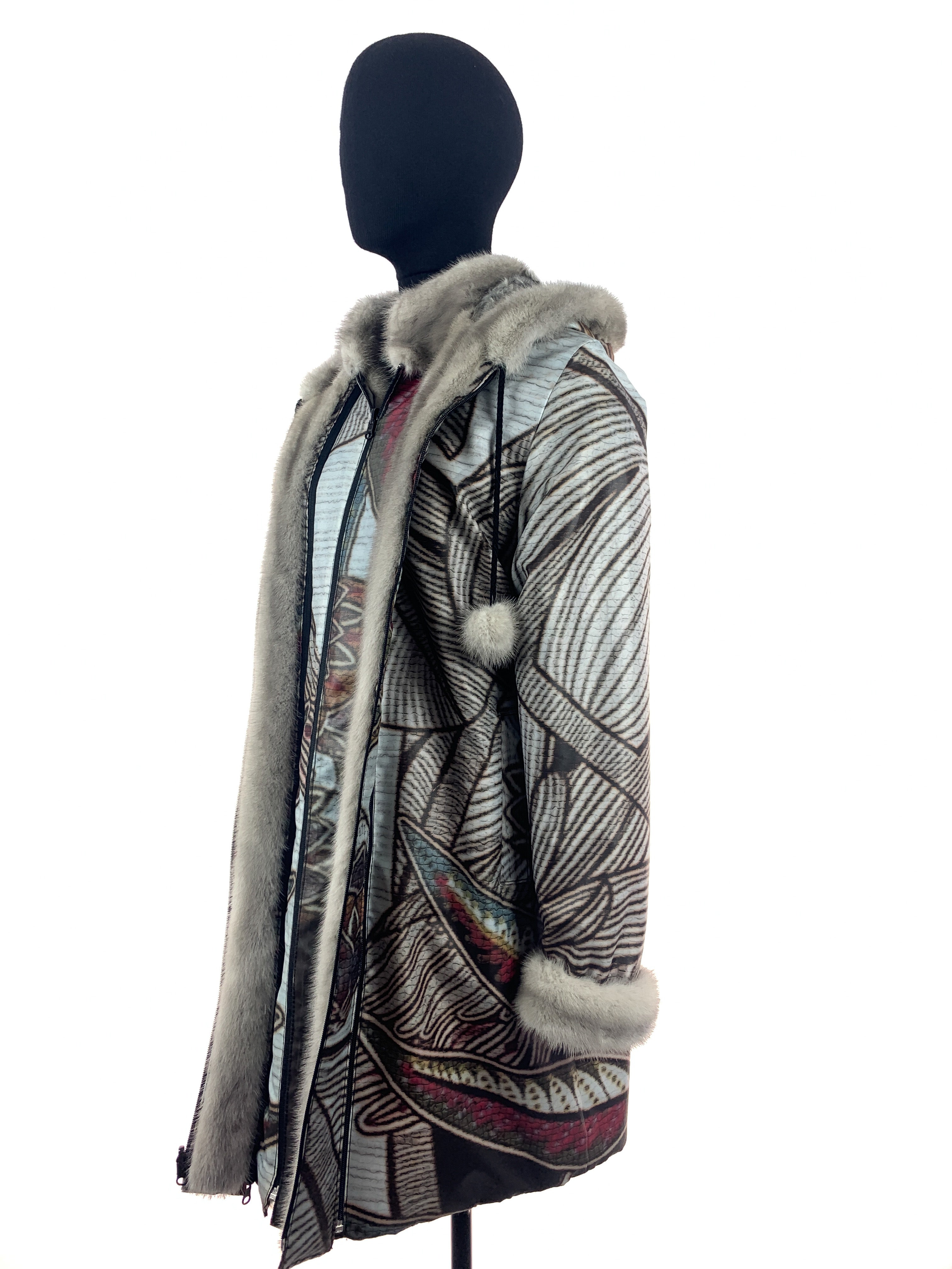 Snowboard-jacket-side-two-hood-down-00119.jpg