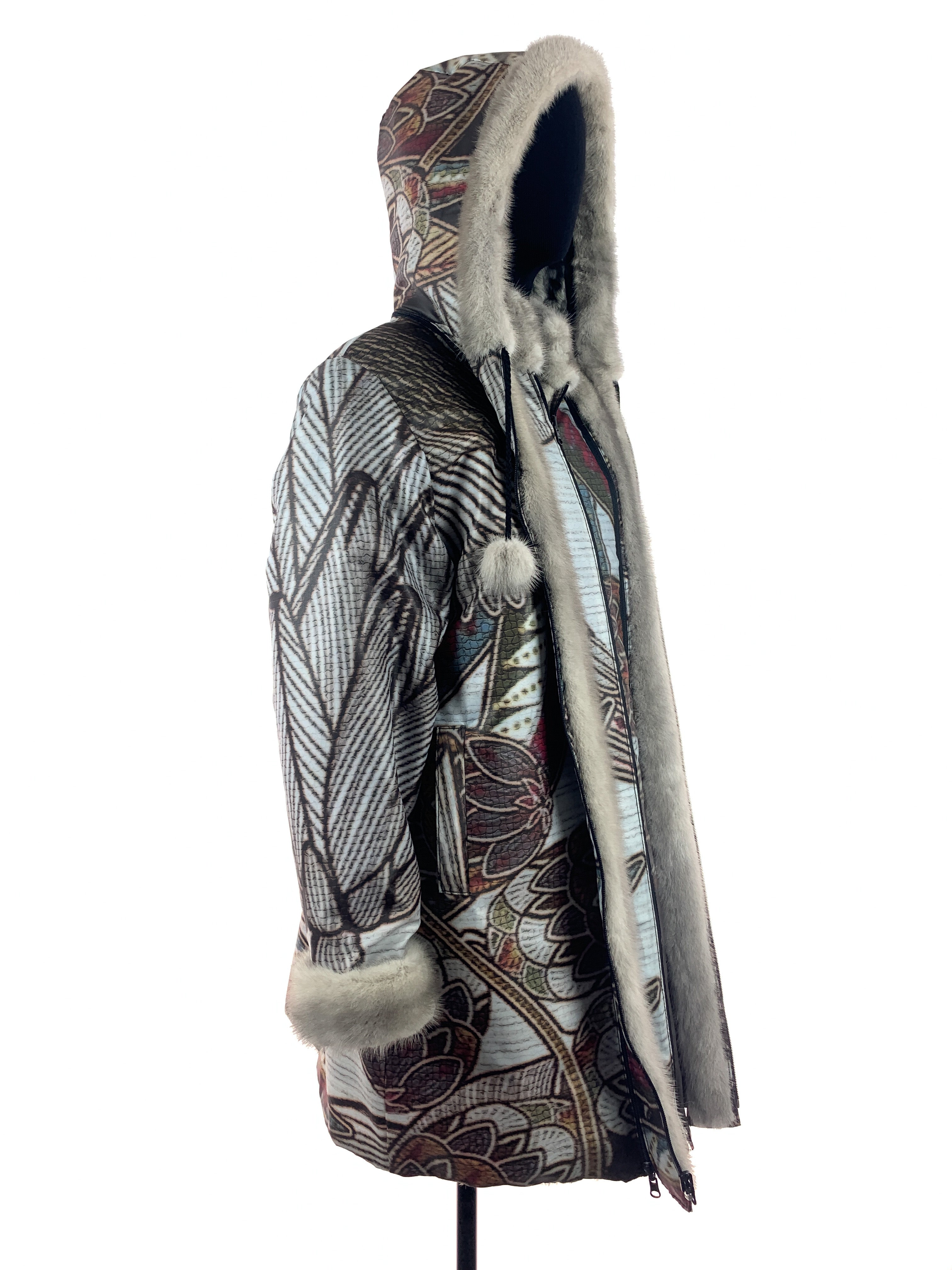 Snowboard-jacket-side-two-hood-up-00020.jpg