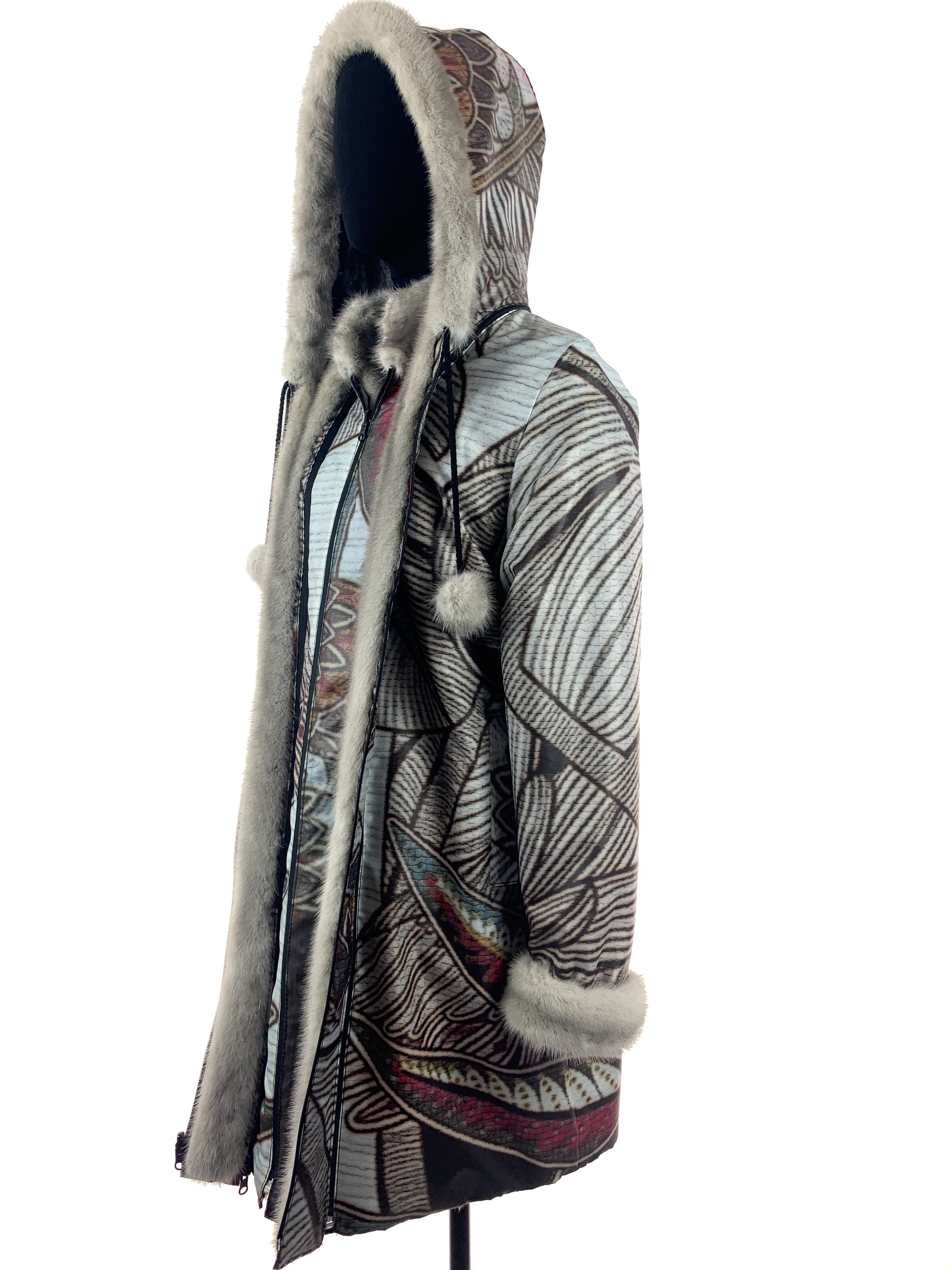 Snowboard-jacket-side-two-hood-up-00120.jpg