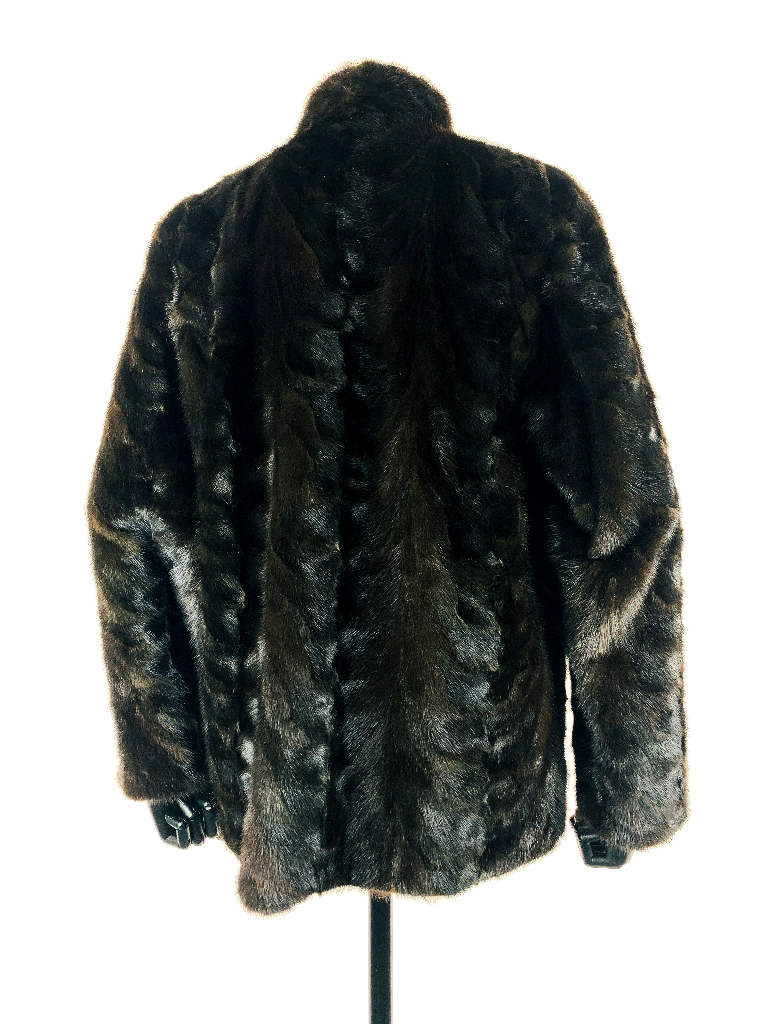 Top-quality-ranch-mink-00062.jpg