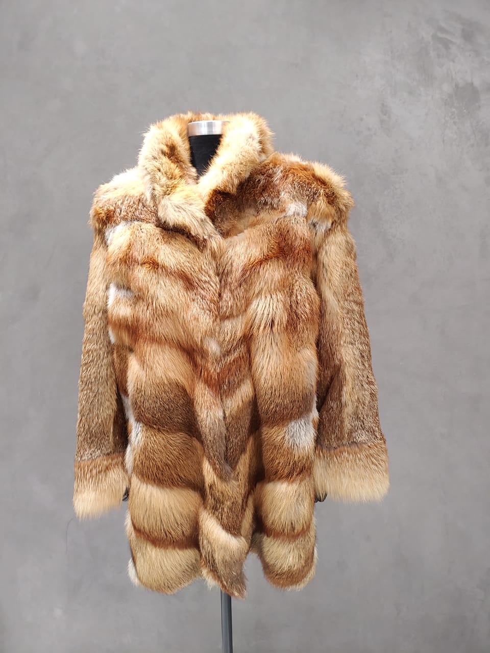 CPT 18161.1 European Land Fox Car Coat
