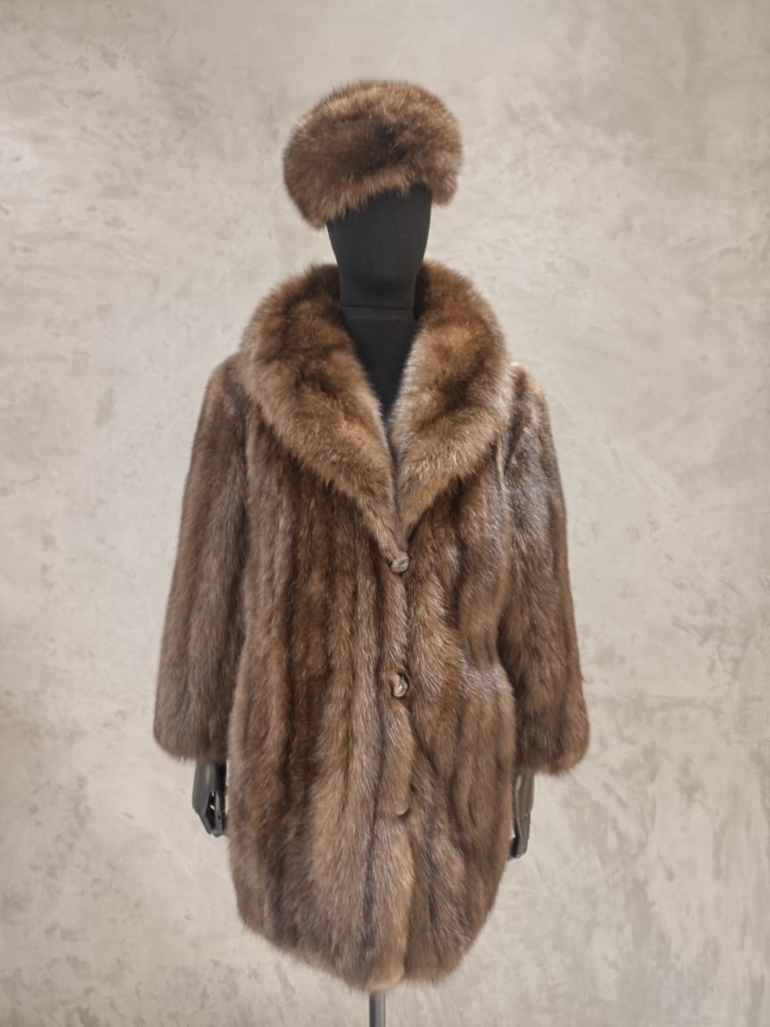 13790 Natural Mid Brown Less Silvery Tips Barguzin Russian Sable Car Coat