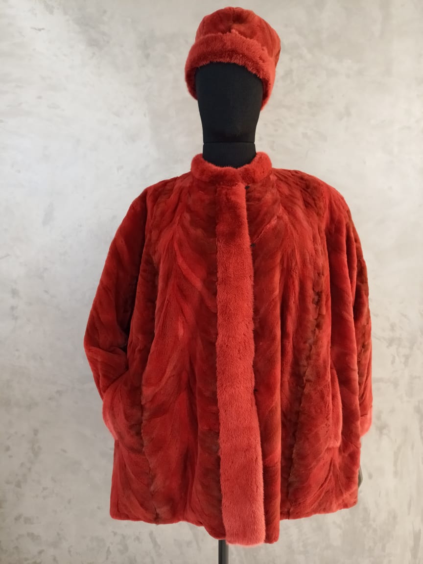 #12705.6 Red Vellex fully Reversible Waterproof Jacket With Matching Pillbox Hat