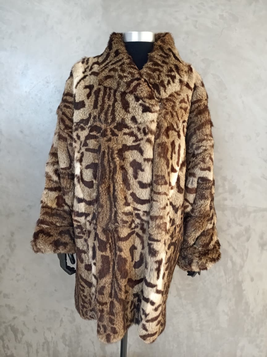 CPT 18253.1"Exotic Cat Print" Coney Car Coat Swinger