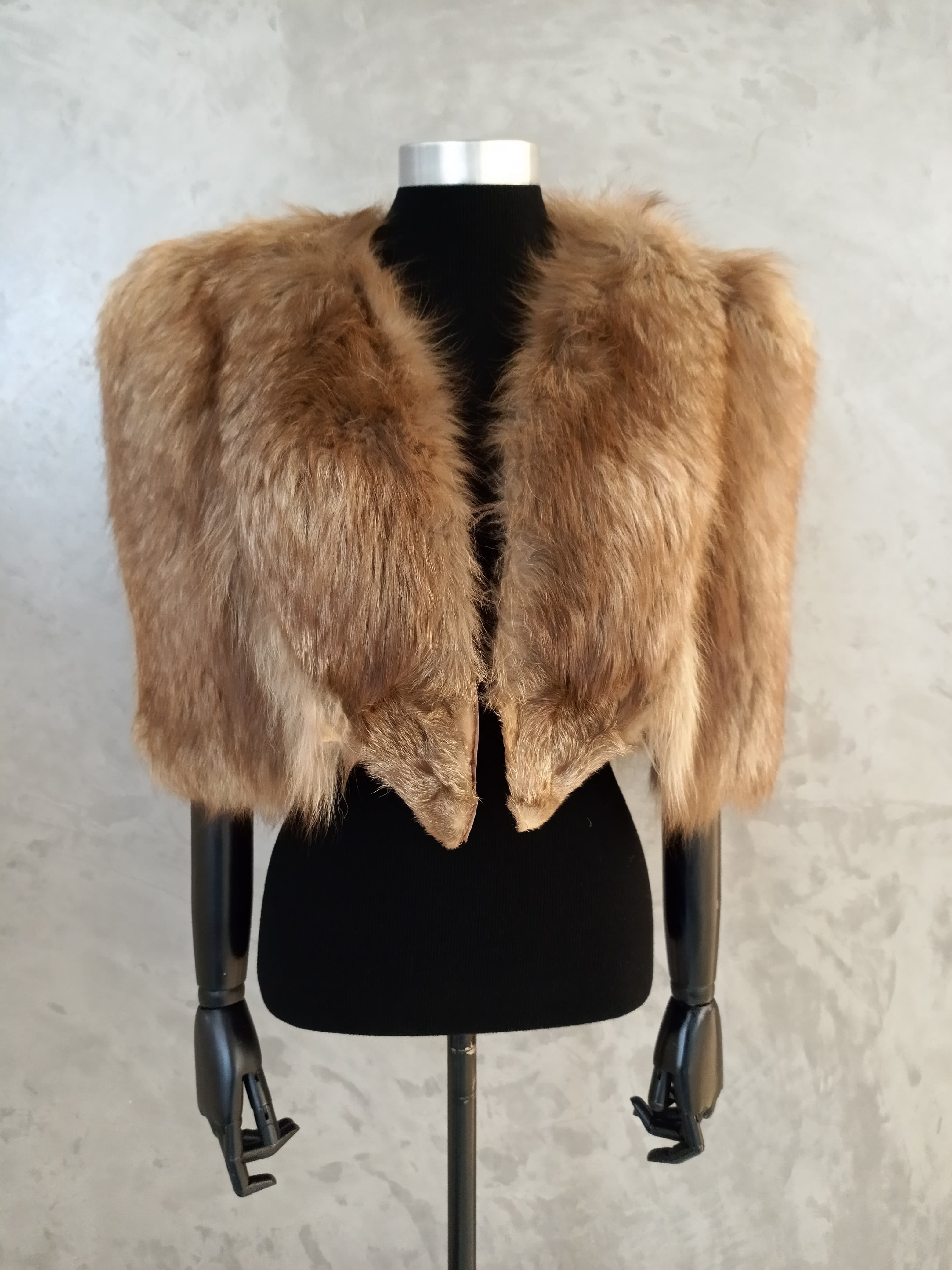 #14139.1 Taupe Brown Dyed Fox Cape