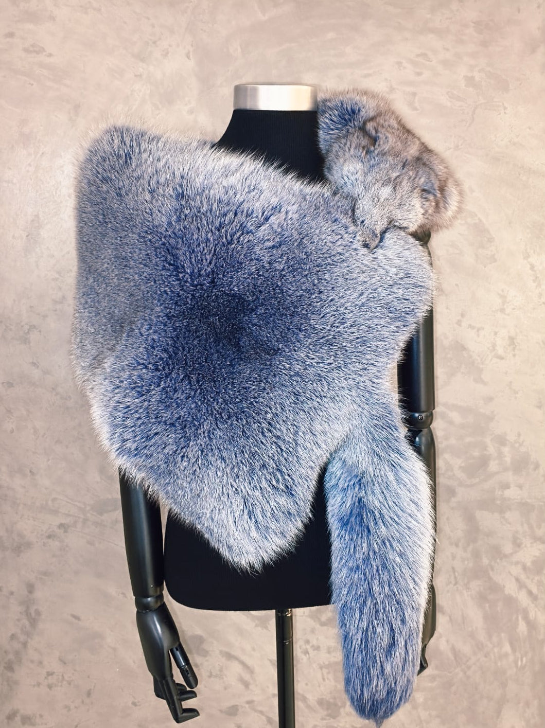 #14162.1 Light Urban Blue Dyed Full Fox Collier