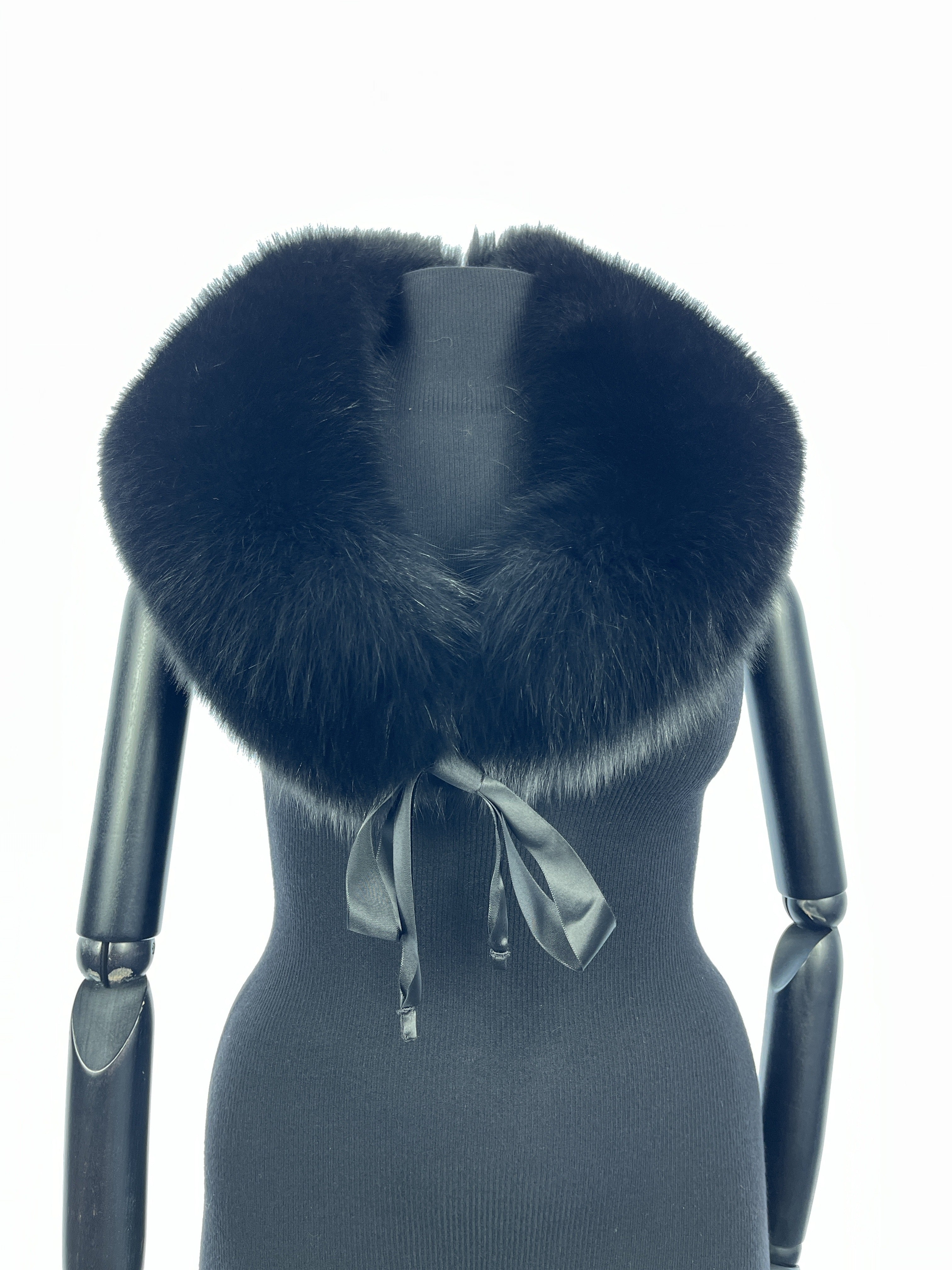 Black Dyed Loose Collar With Ribbon Detail
