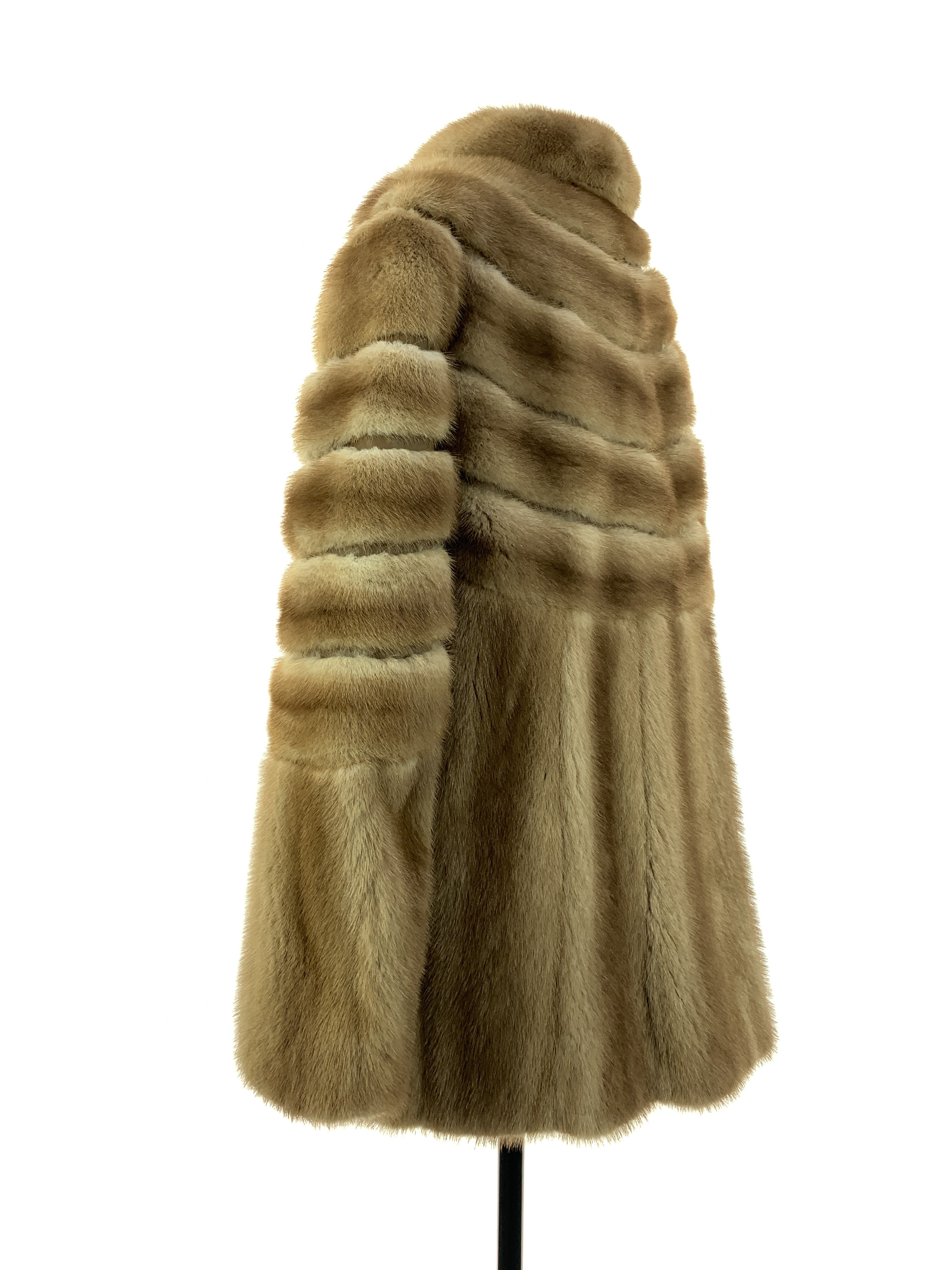 palamino-mink-00047.jpg