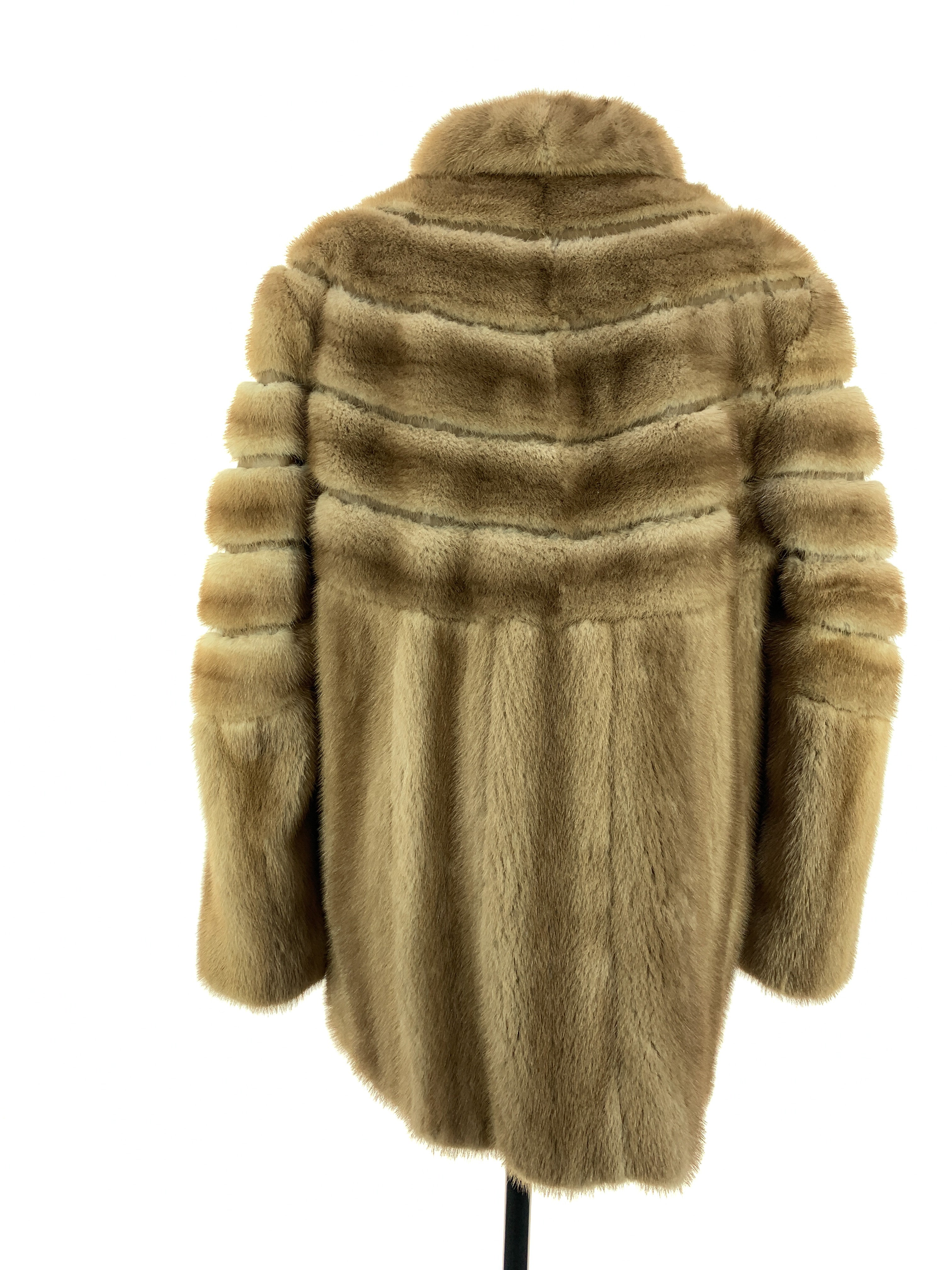 palamino-mink-00067.jpg