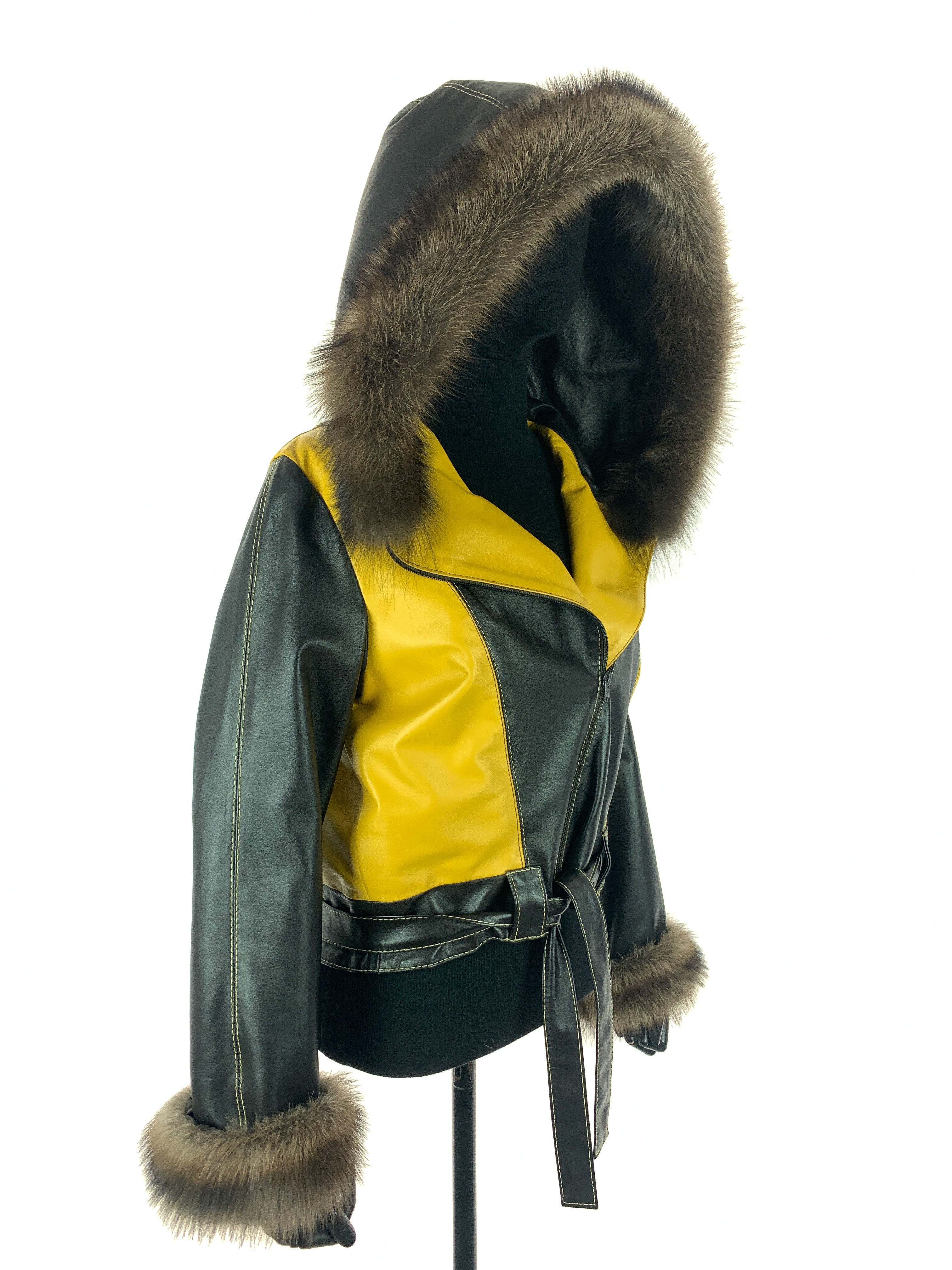 two-tone-yellow-with-hood00055.jpg