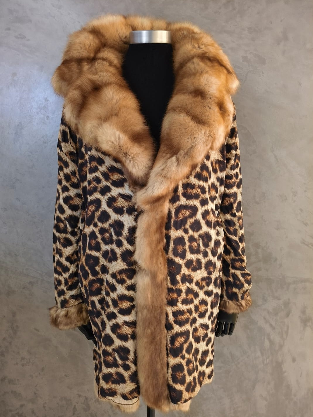 CPT 18279.1 Gradation 7 Sandy/Pale Russian Sable Long Reversible Jacket