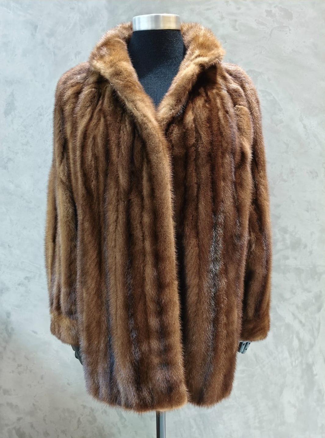 GQE18226.1 Demi Buff Mink Jacket