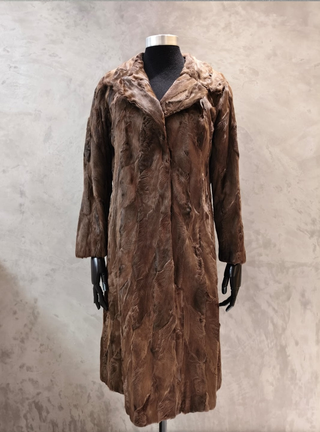 # 13470 Middle Brown Swakara Paw Coat