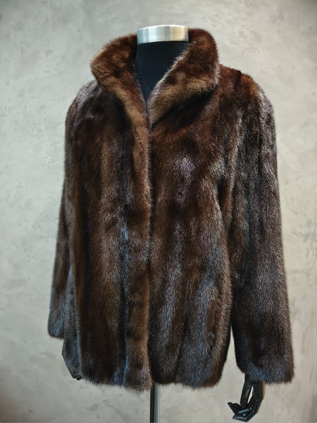 # 14379.1 Dark Ranch Mink With Roll Collar