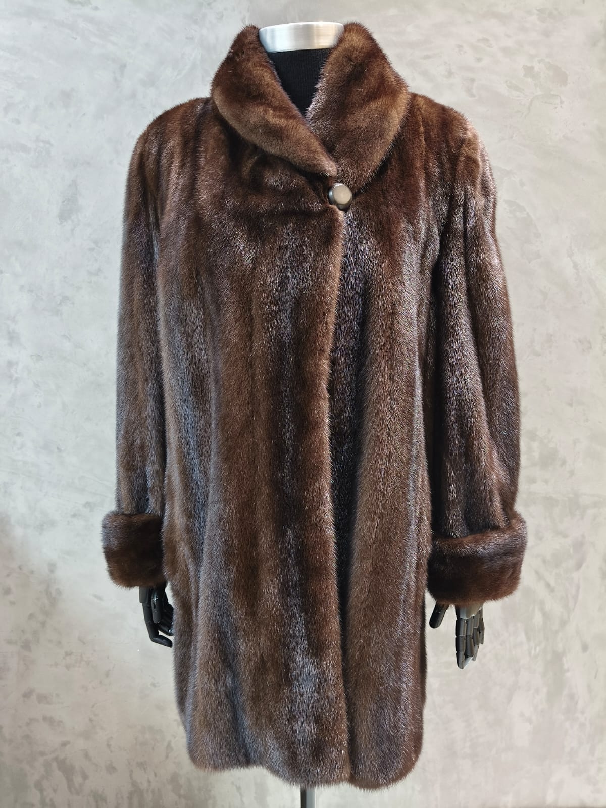 # 14256.1 Ranch Mink Car Coat With Cocktail Cuff