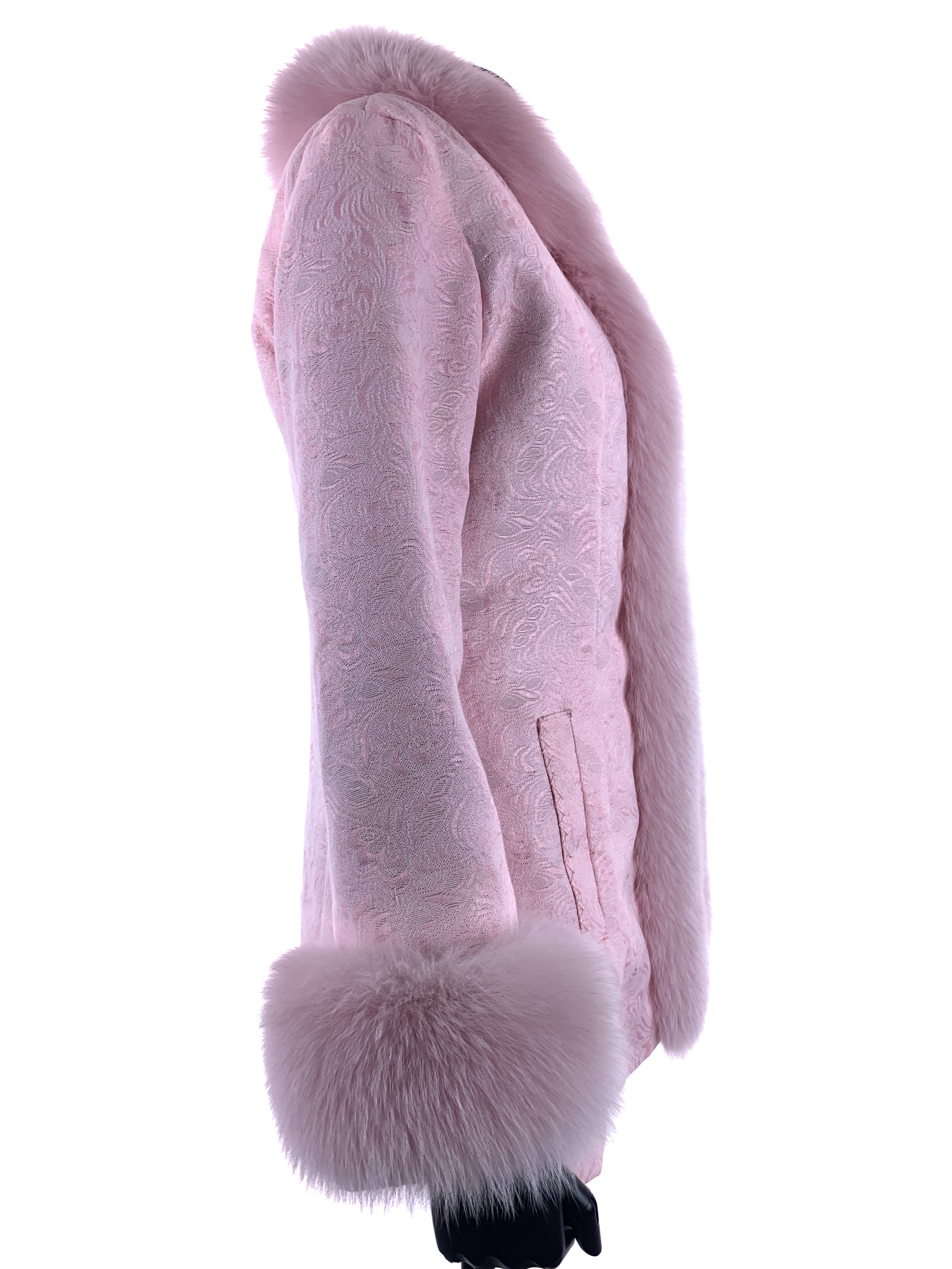 Pink-ascent-cloth-00100.jpg