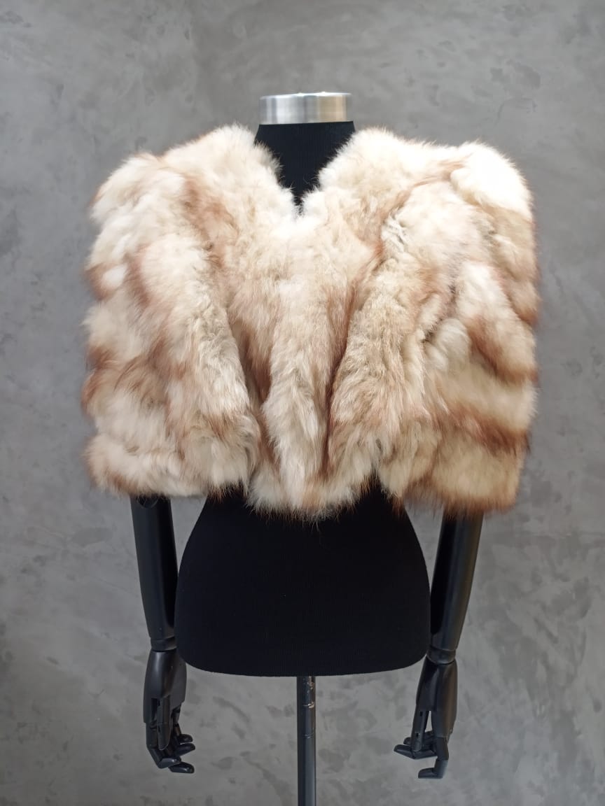 #13878 Caramel Tip Dyed Fox Cape