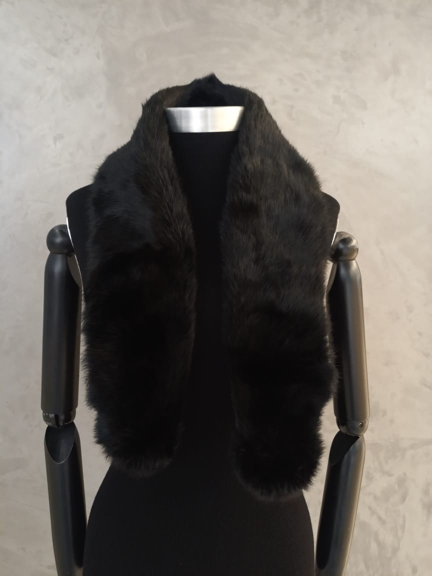 #13878 Black Coney Loose Collar