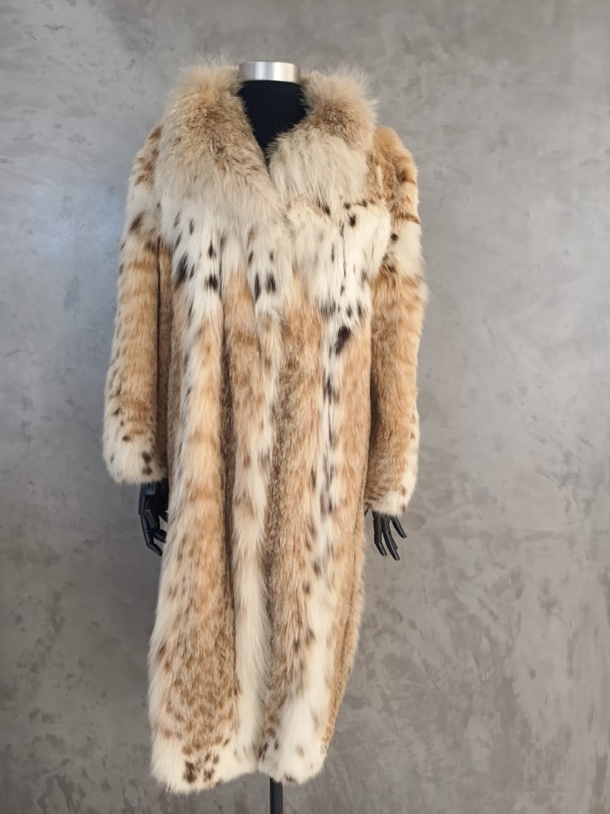 #13995 Canadian Lynx Body & Sleeve Coat with Bobcat Collar