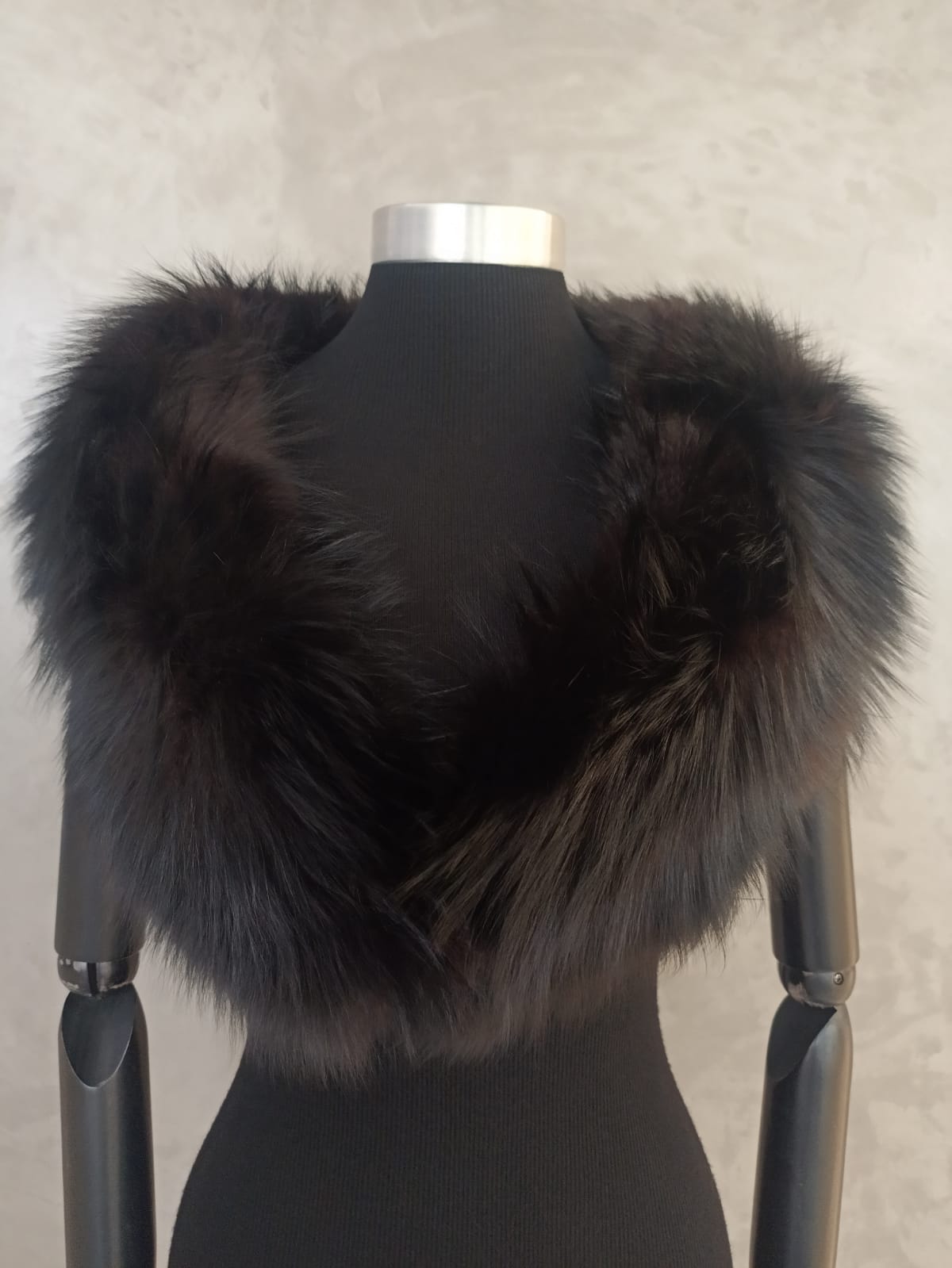 #14010.1 Black Dyed Loose Fox Collar