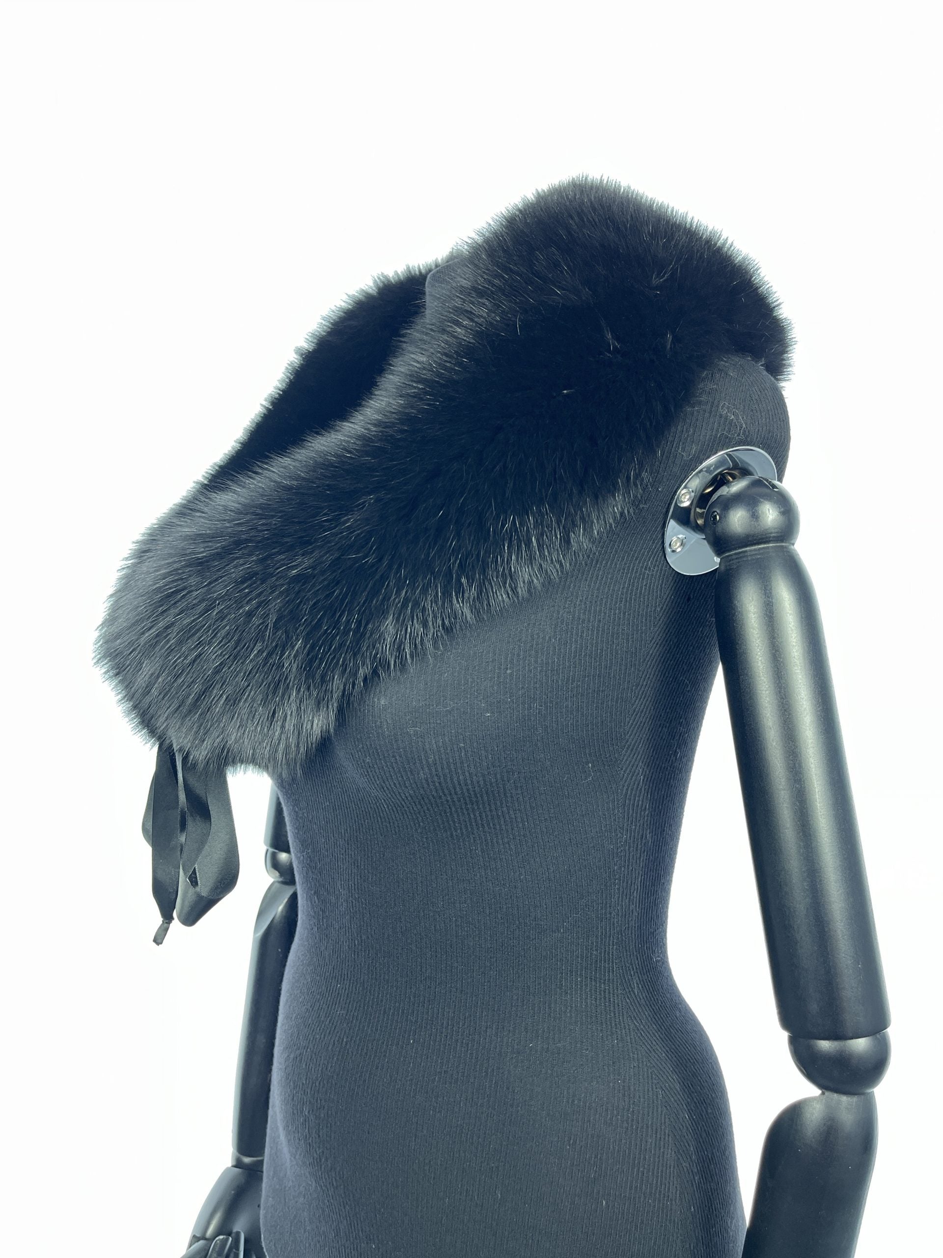 Black Dyed Loose Collar With Ribbon Detail
