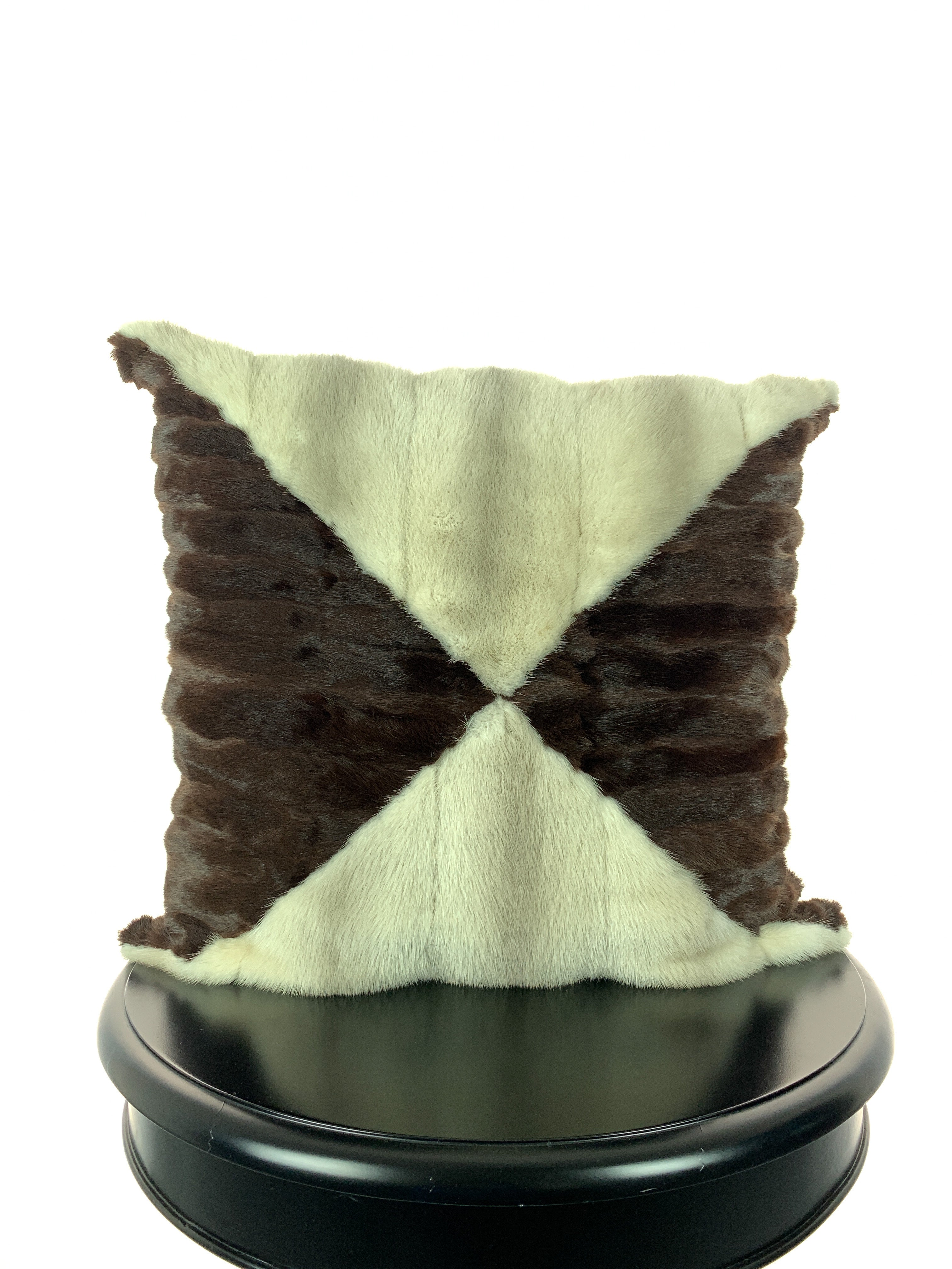 pillow-two-00002.jpg