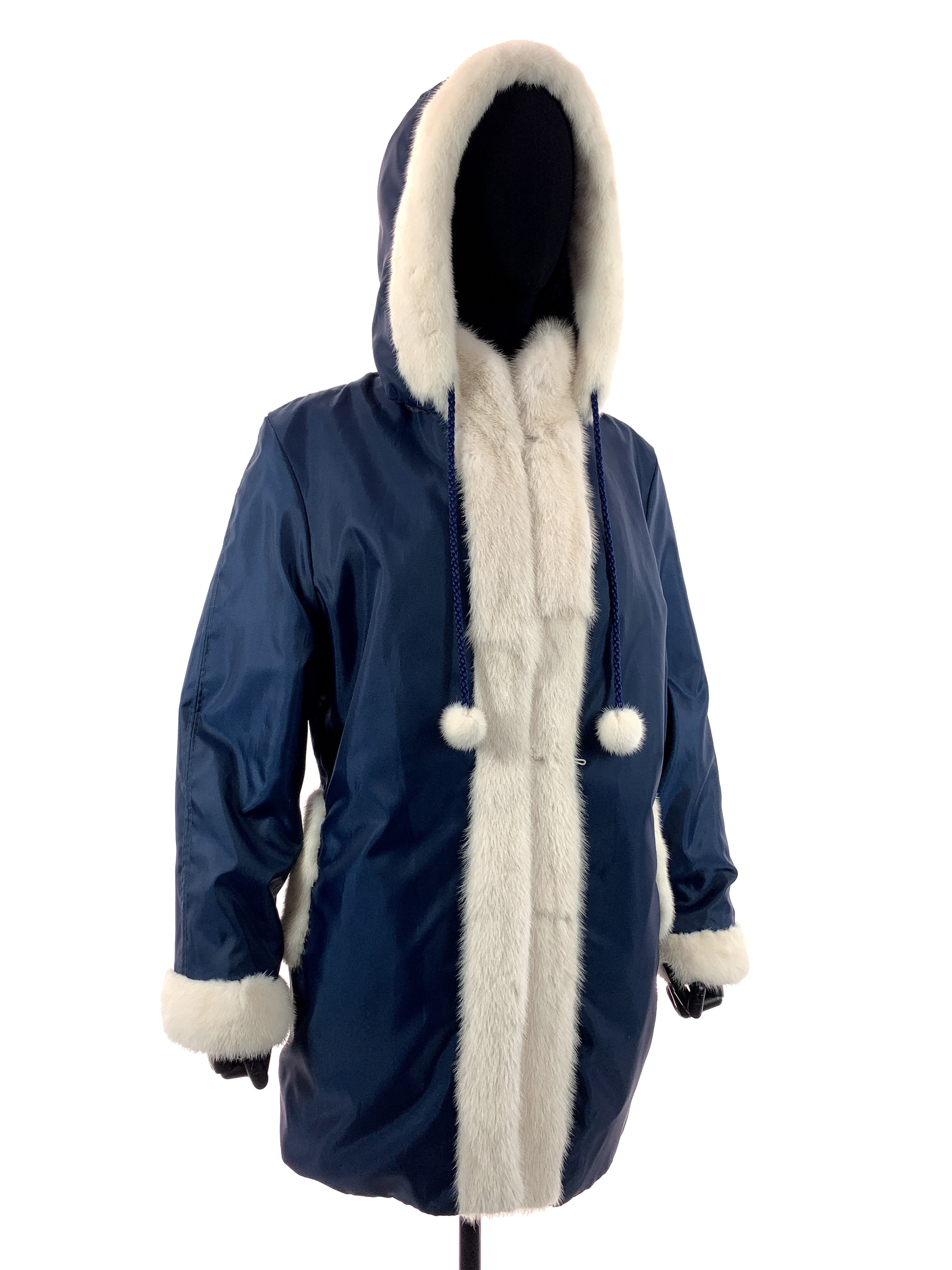 sheared-coney-side-one-hood-up-00010.jpg
