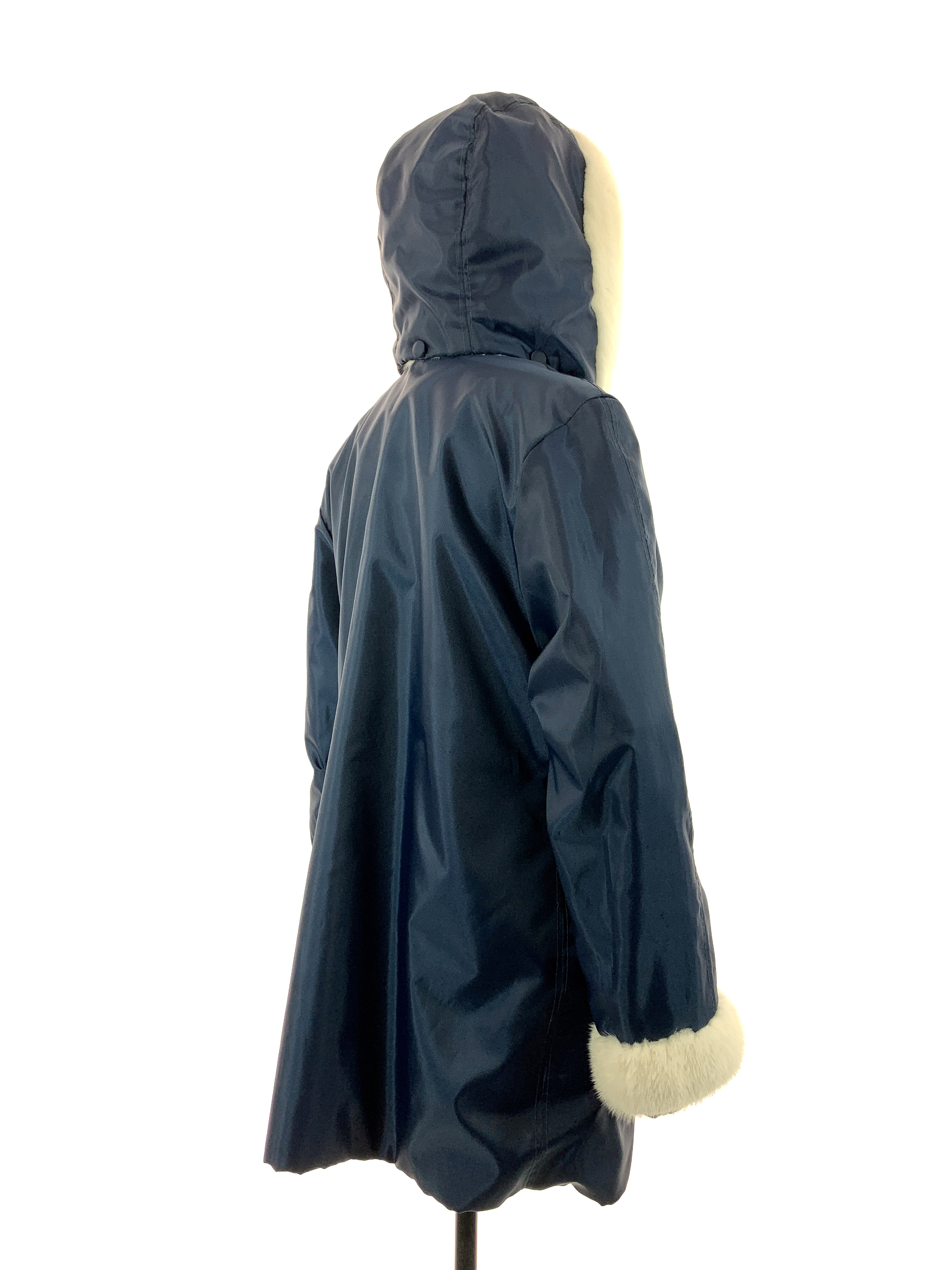 sheared-coney-side-one-hood-up-00050.jpg
