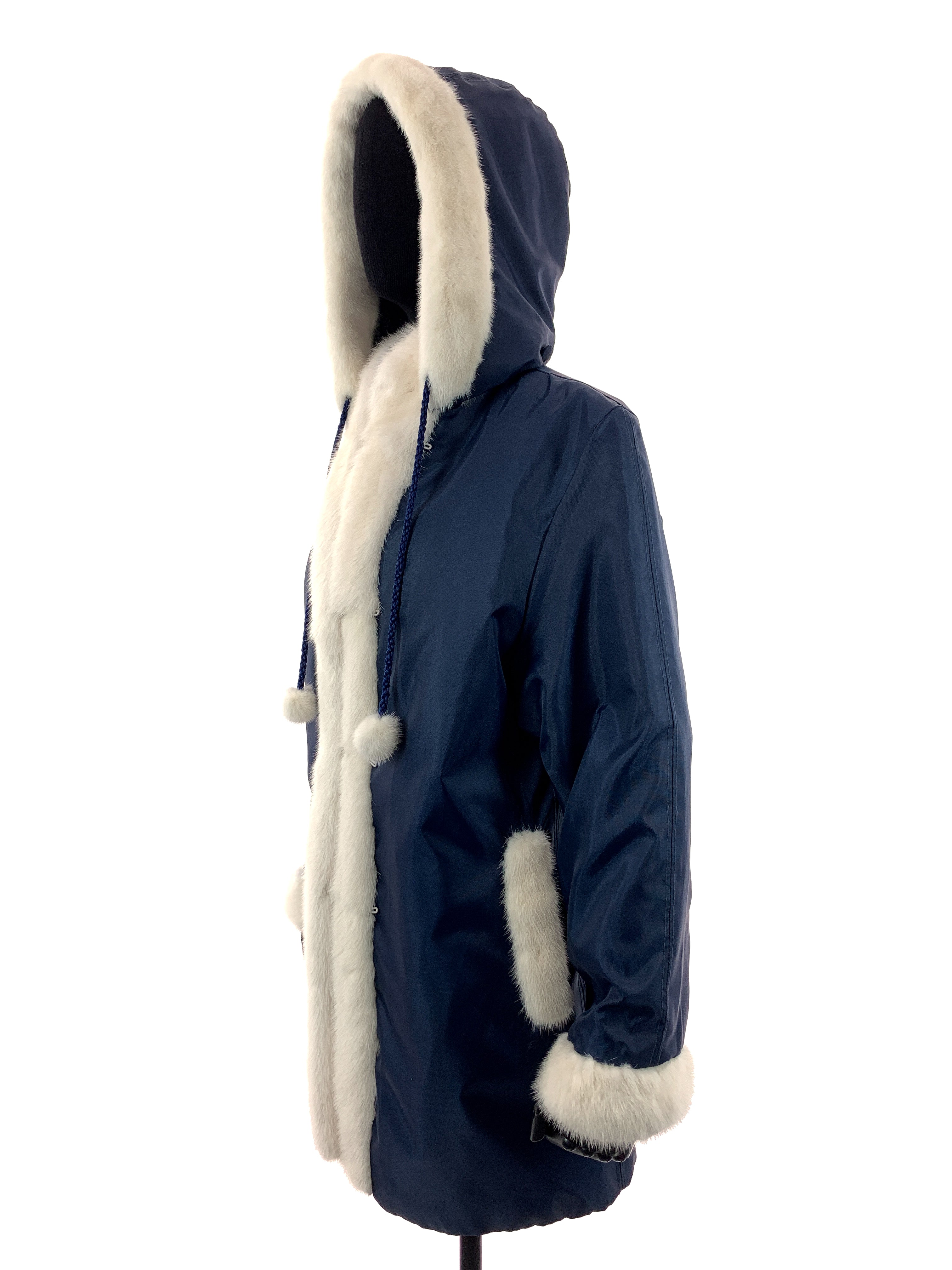 sheared-coney-side-one-hood-up-00110.jpg